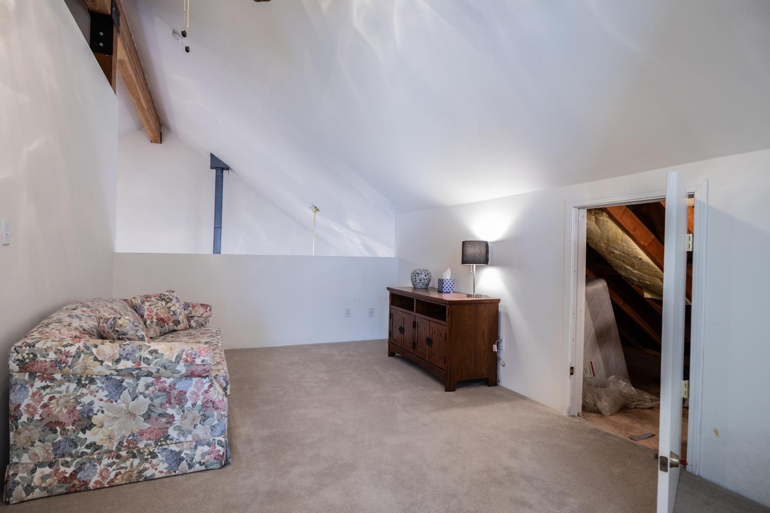 Yosemite West, California, 95389, United States, 5 Bedrooms Bedrooms, ,4 BathroomsBathrooms,Residential,For Sale,2005695