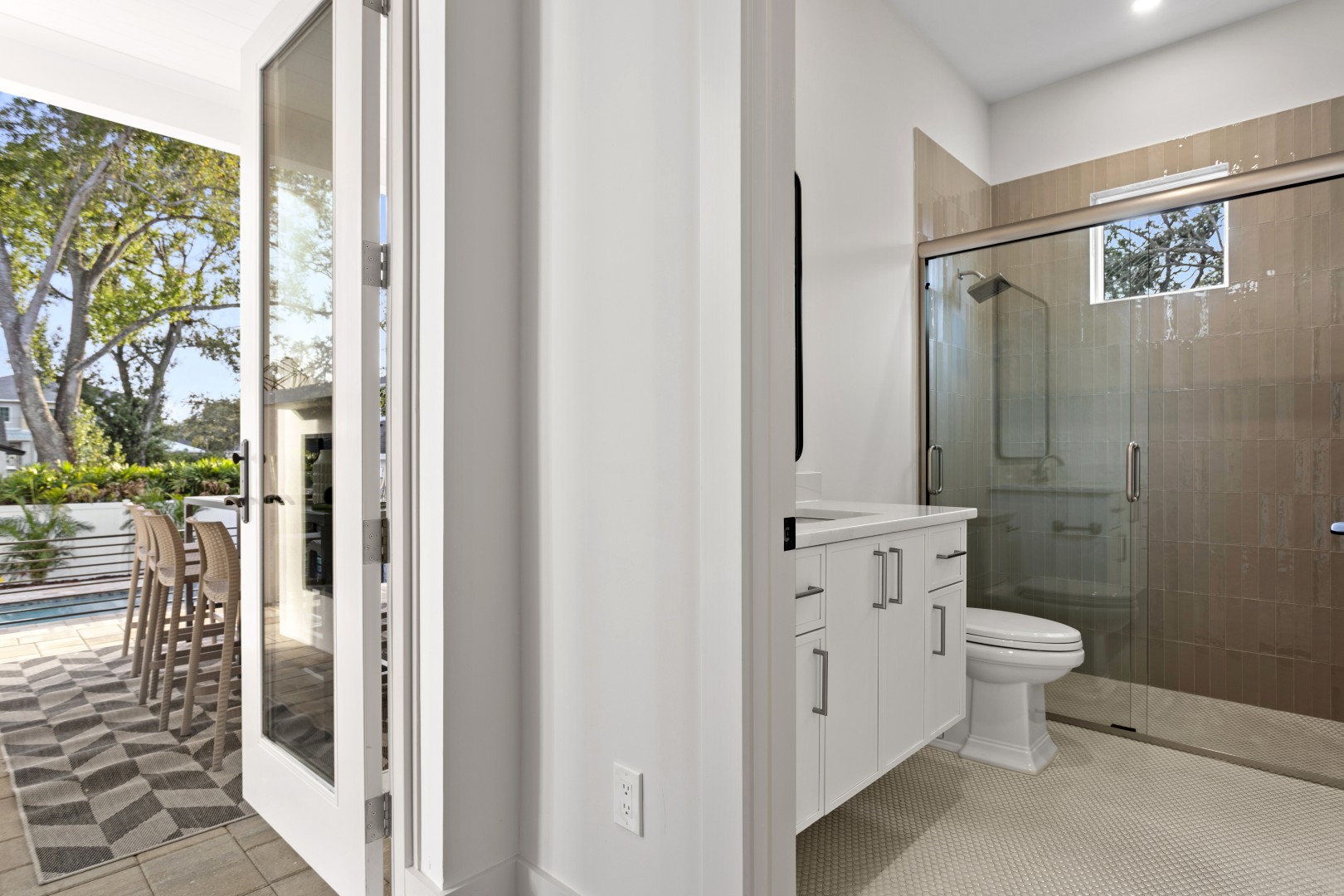 Tampa, Florida, 33629, United States, 5 Bedrooms Bedrooms, ,7 BathroomsBathrooms,Residential,For Sale,1993853