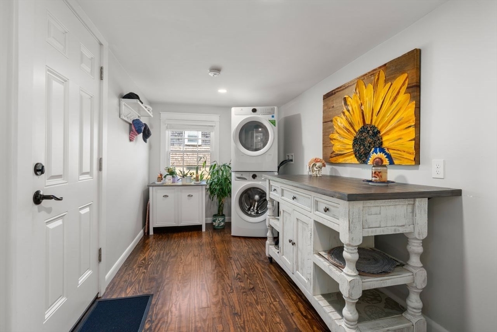 Sandwich, Massachusetts, 02563, United States, 2 Bedrooms Bedrooms, ,1 BathroomBathrooms,Residential,For Sale,1939789