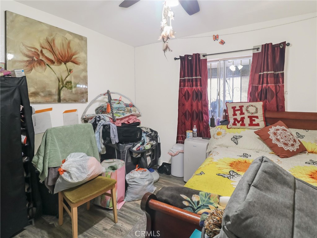 Los Angeles, California, 90003, United States, 5 Bedrooms Bedrooms, ,3 BathroomsBathrooms,Residential,For Sale,1935114