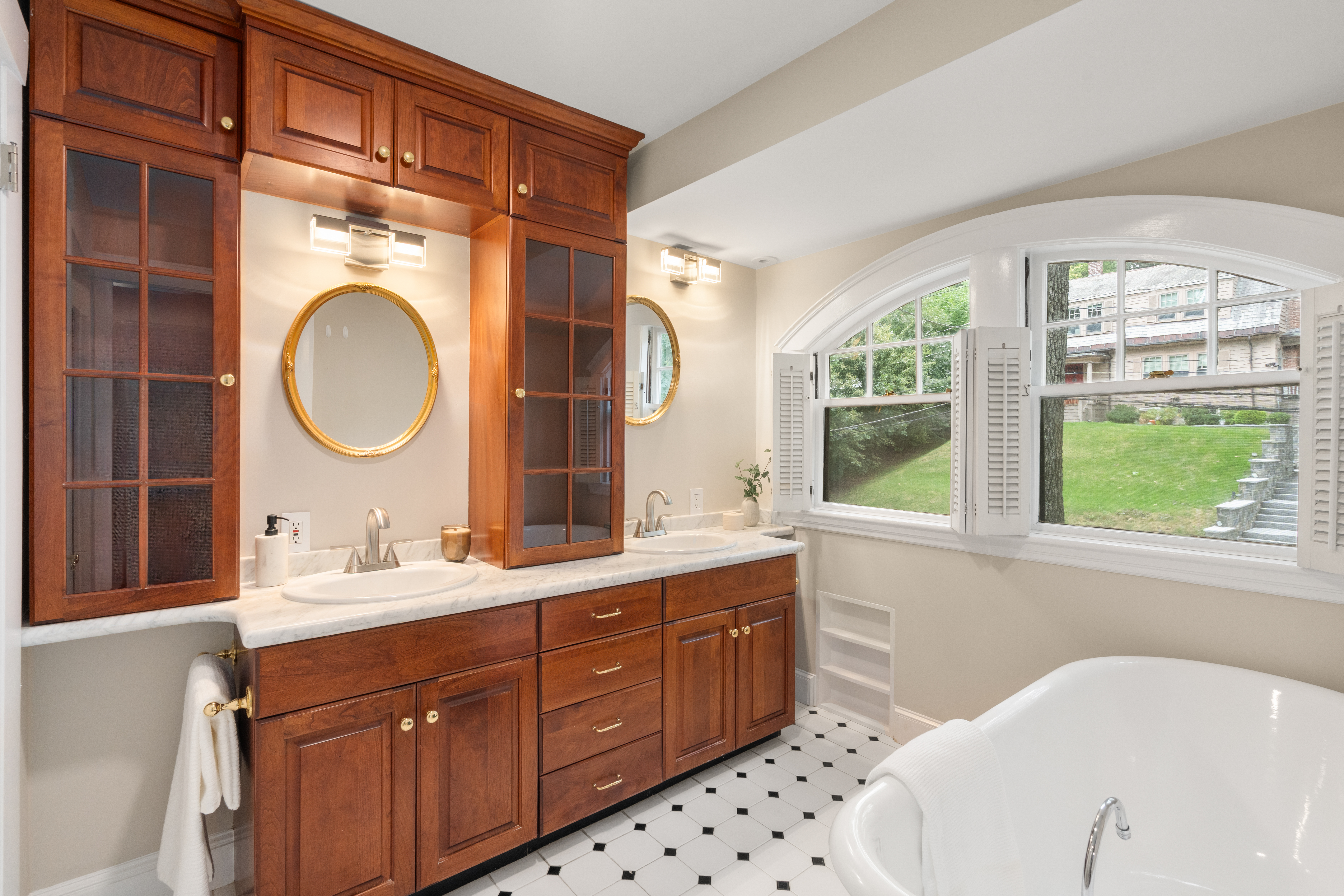  575 Chestnut Street, Newton, MA, 02468 - 物件實景