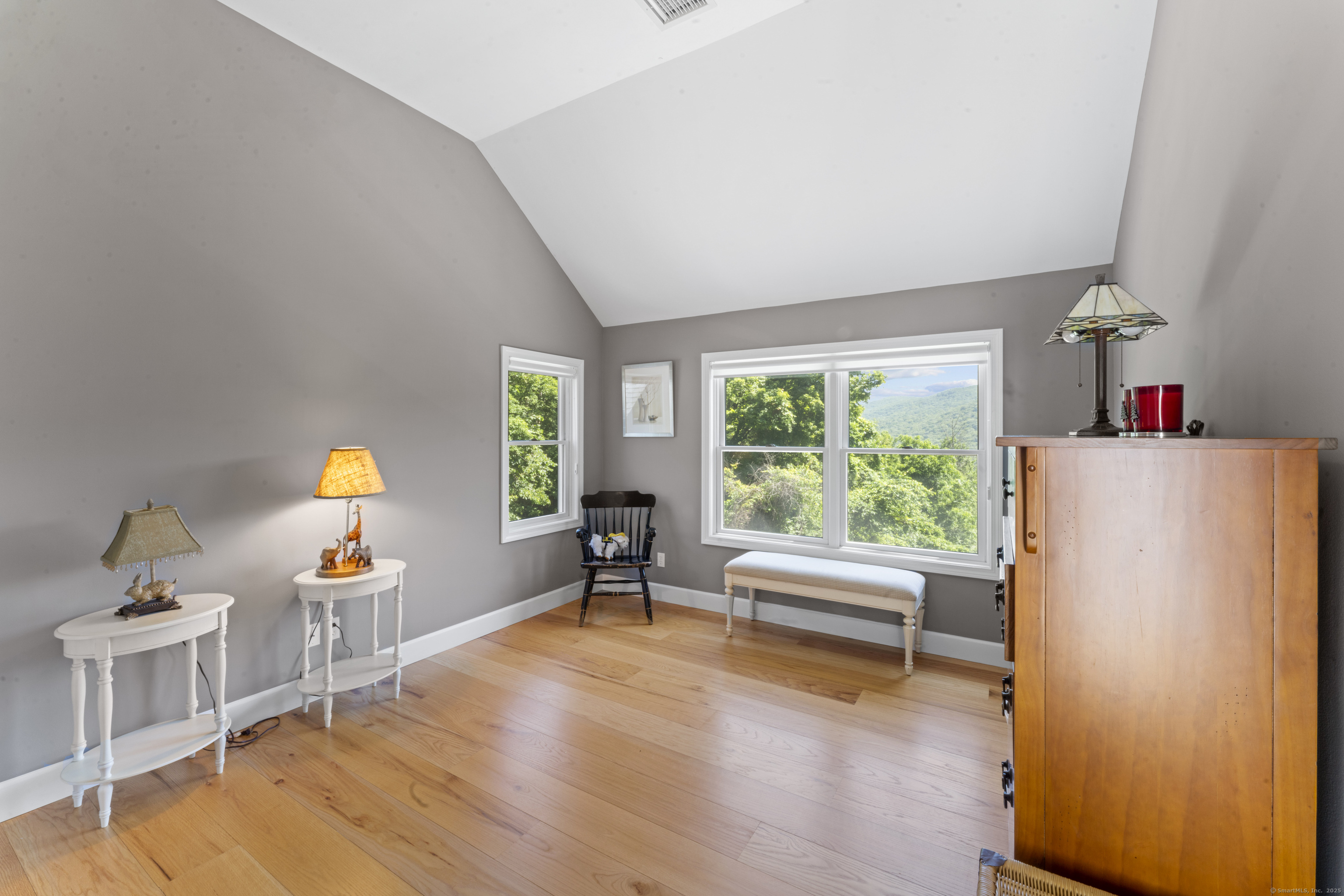 Kent, Connecticut, 06757, United States, 4 Bedrooms Bedrooms, ,5 BathroomsBathrooms,Residential,For Sale,1875282