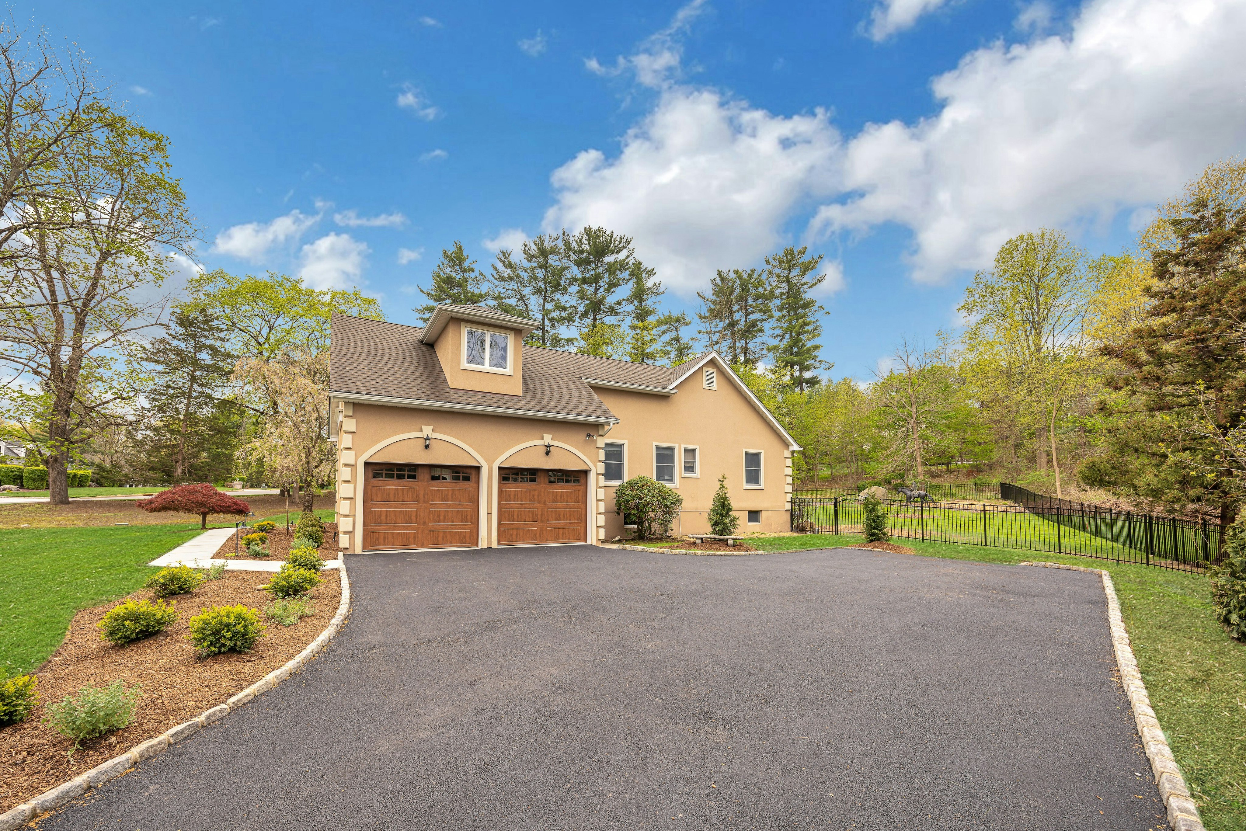  2 Crocker Mansion Drive, Mahwah, NJ 07430 - 物件實景
