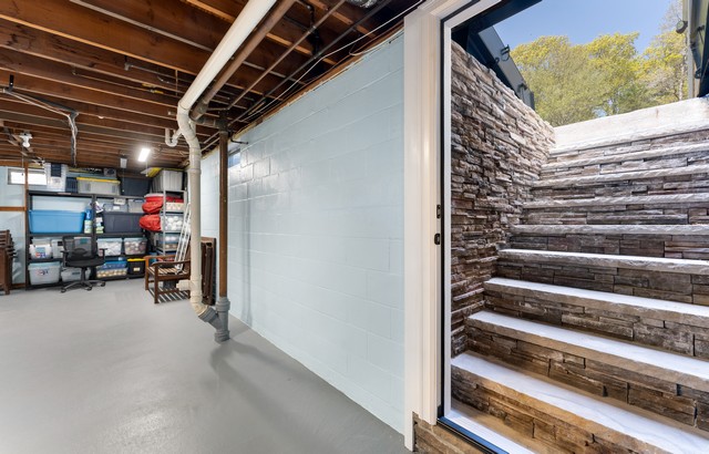 Shoreham, New York, 11786, United States, 5 Bedrooms Bedrooms, ,3 BathroomsBathrooms,Residential,For Sale,1990330