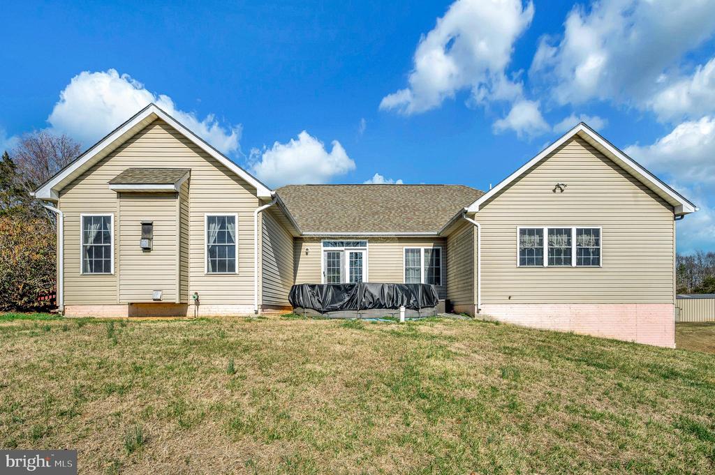 Sumerduck, Virginia, 22742, United States, 4 Bedrooms Bedrooms, ,5 BathroomsBathrooms,Residential,For Sale,2048793