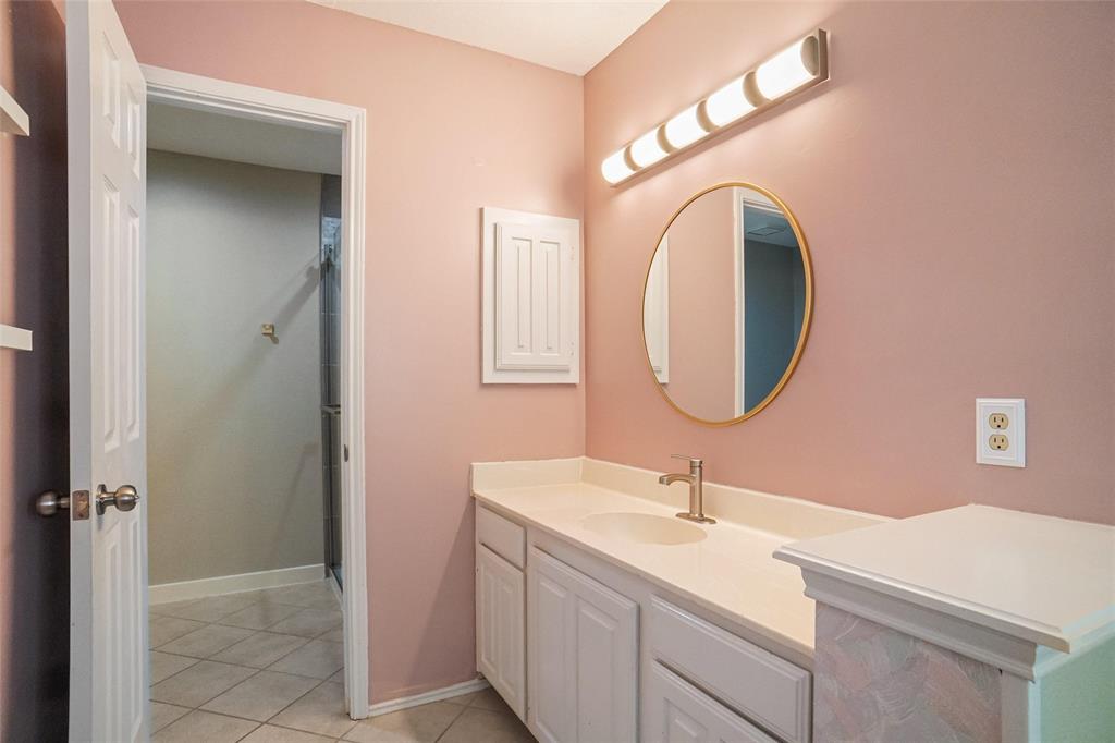 Flower Mound, Texas, 75028, United States, 4 Bedrooms Bedrooms, ,3 BathroomsBathrooms,Residential,For Sale,1981978