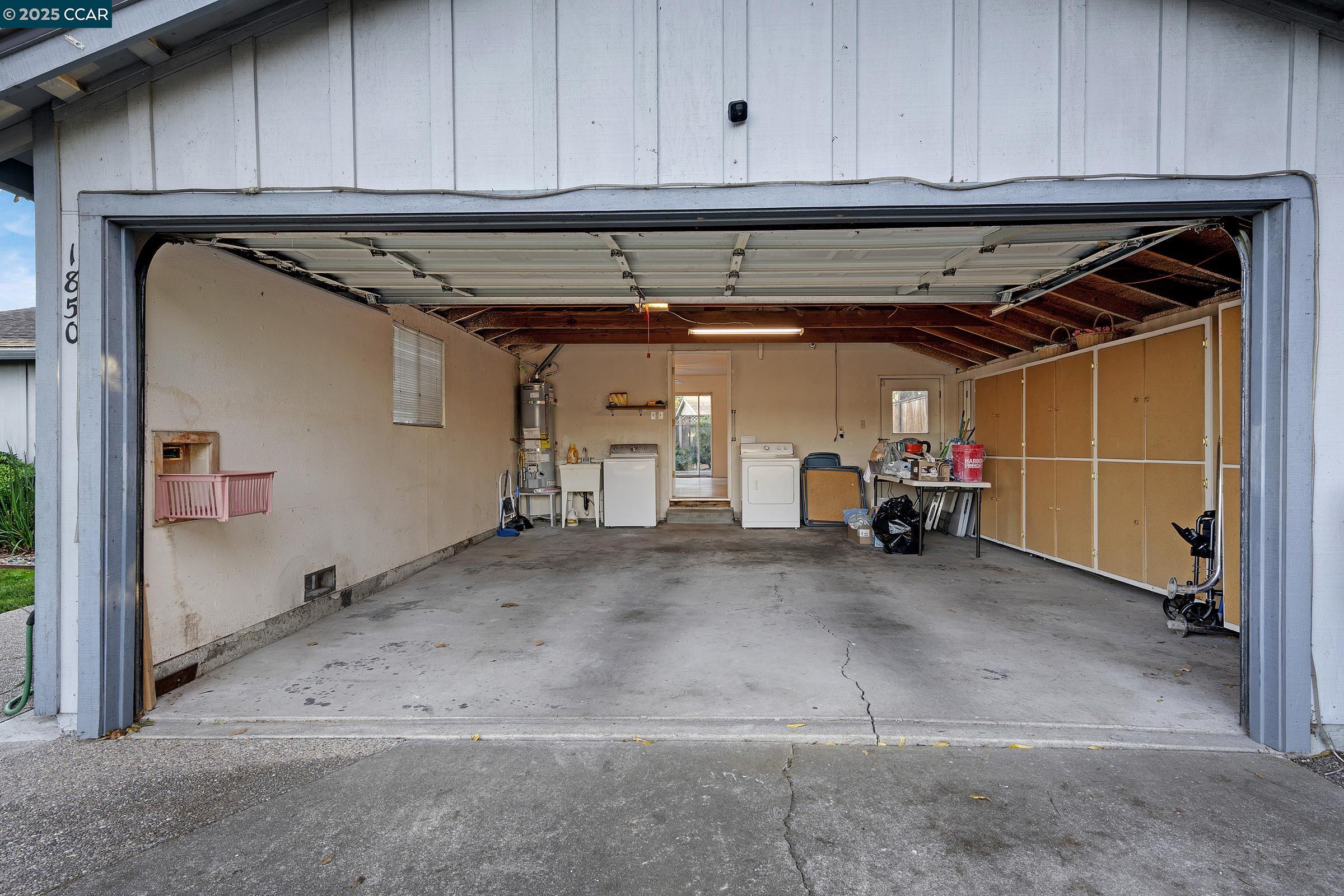 Concord, California, 94520, United States, 3 Bedrooms Bedrooms, ,2 BathroomsBathrooms,Residential,For Sale,1988919