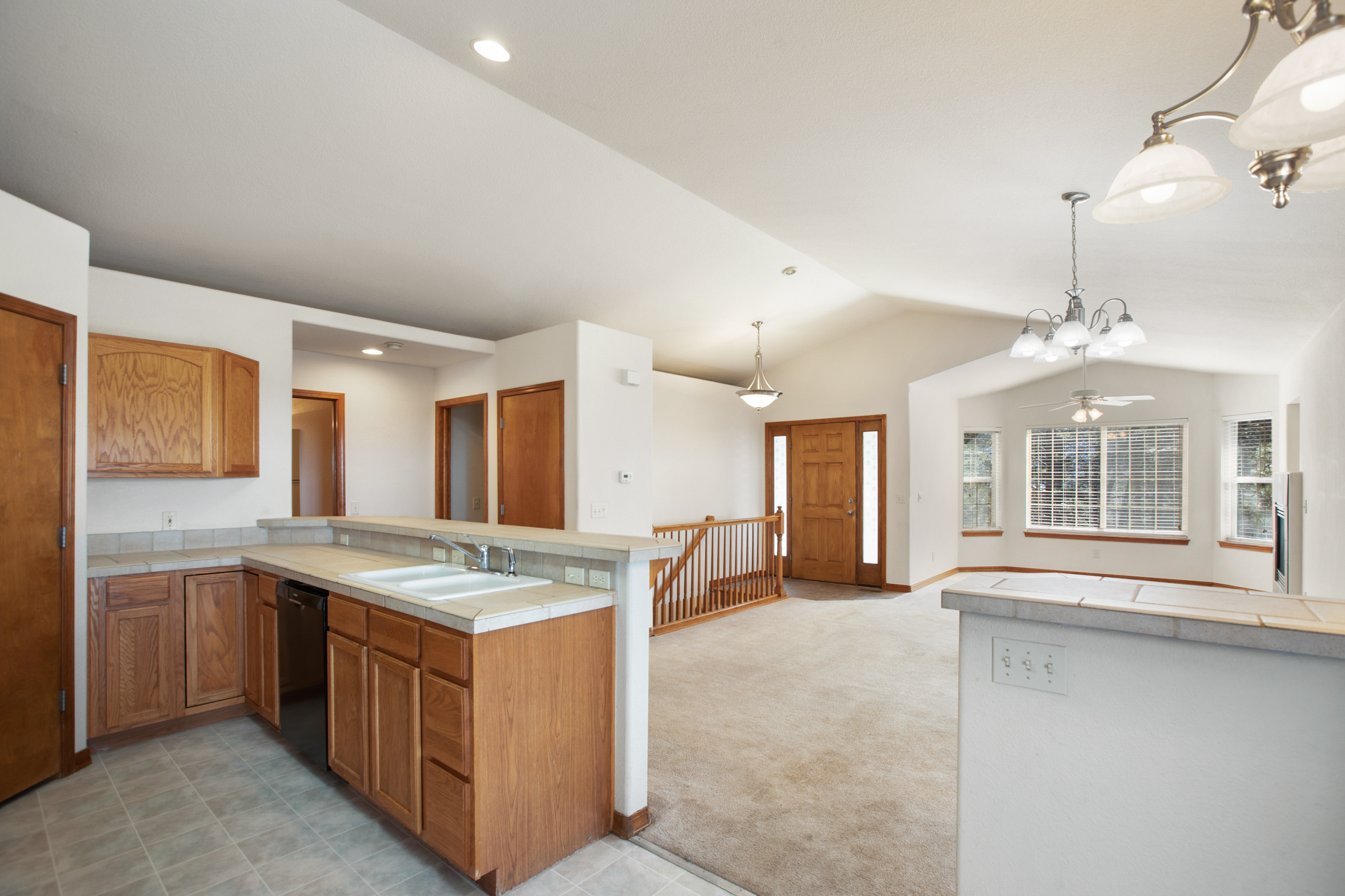 Woodland Park, Colorado, 80863, United States, 3 Bedrooms Bedrooms, ,3 BathroomsBathrooms,Residential,For Sale,1966614