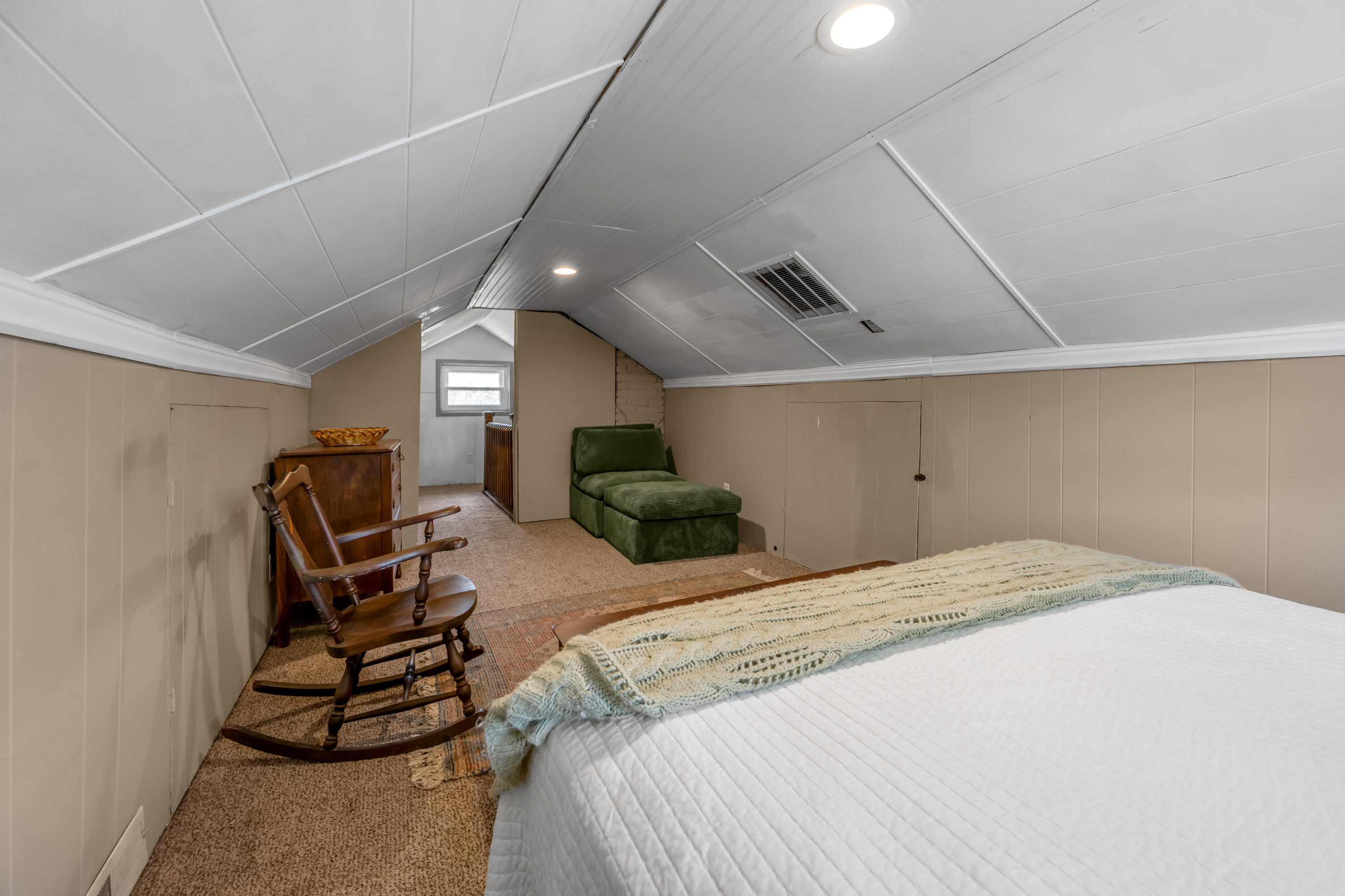  127 Delmont Drive - 物件實景