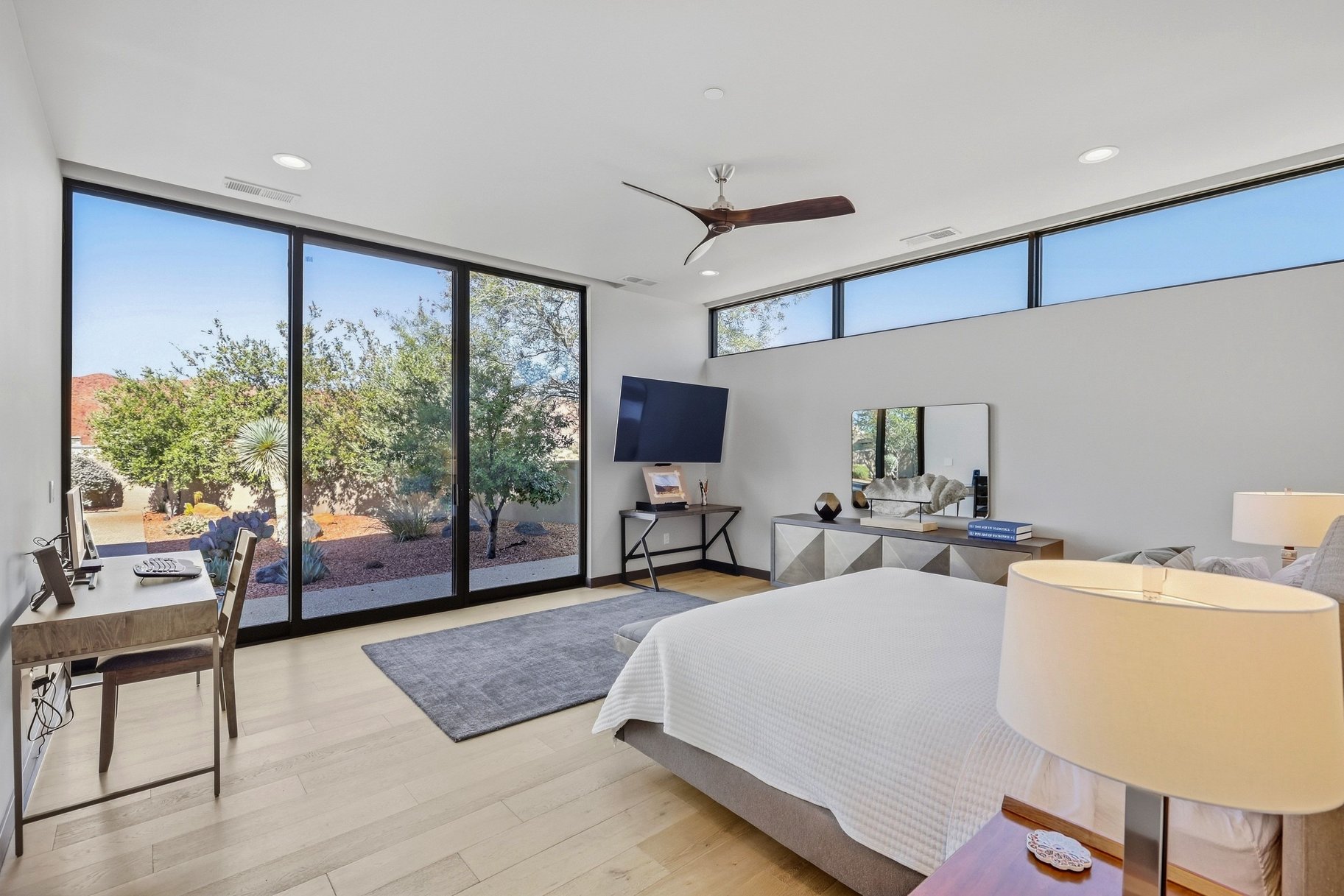  Warm Desert Modern Single Level Living in the Gated side of the Ledges Course - 物件實景