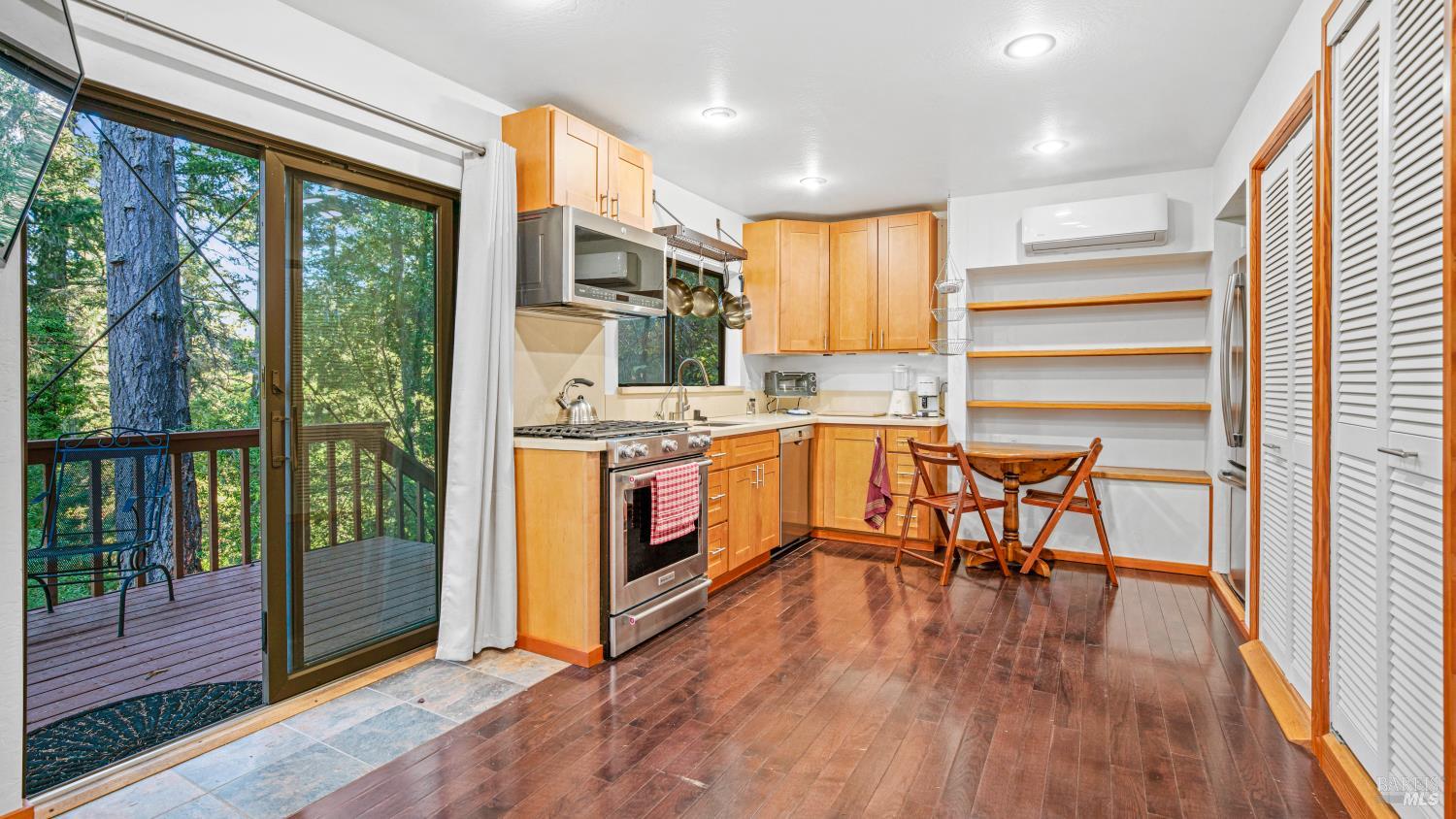 Woodacre, California, 94973, United States, 4 Bedrooms Bedrooms, ,5 BathroomsBathrooms,Residential,For Sale,1847127
