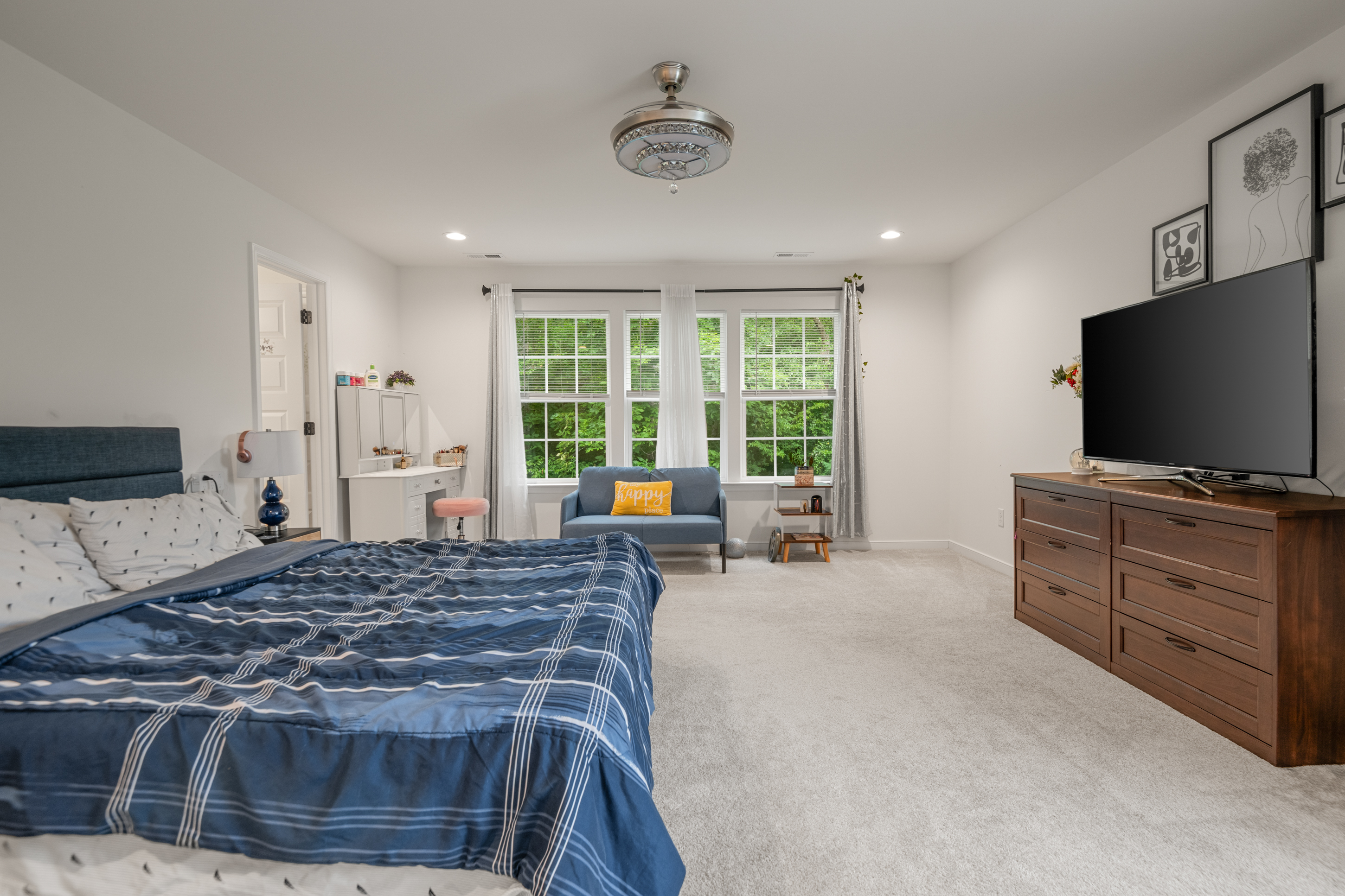 Moseley, Virginia, 23120, United States, 5 Bedrooms Bedrooms, ,3 BathroomsBathrooms,Residential,For Sale,1915307