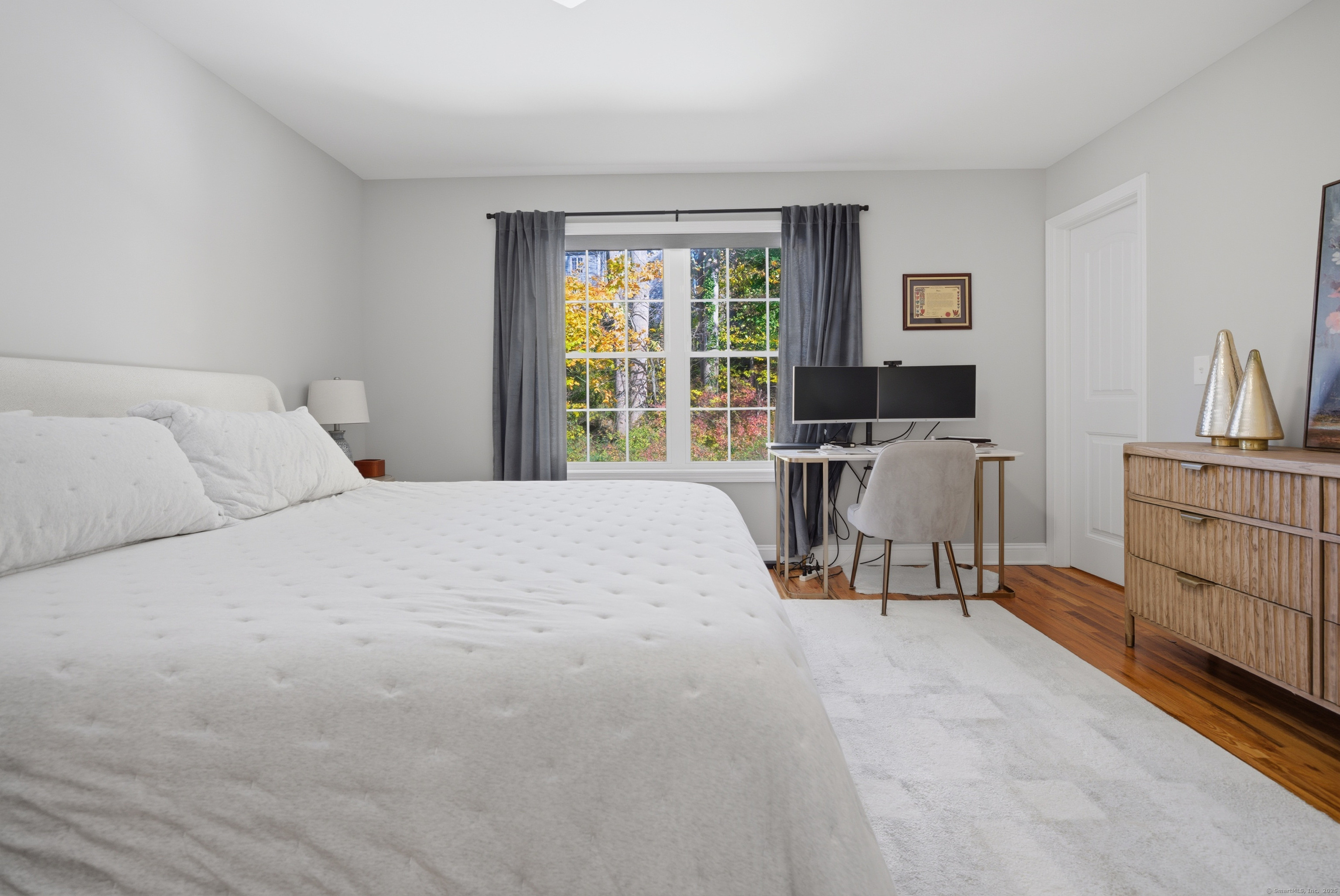 Milford, Connecticut, 06460, United States, 3 Bedrooms Bedrooms, ,3 BathroomsBathrooms,Residential,For Sale,1987930