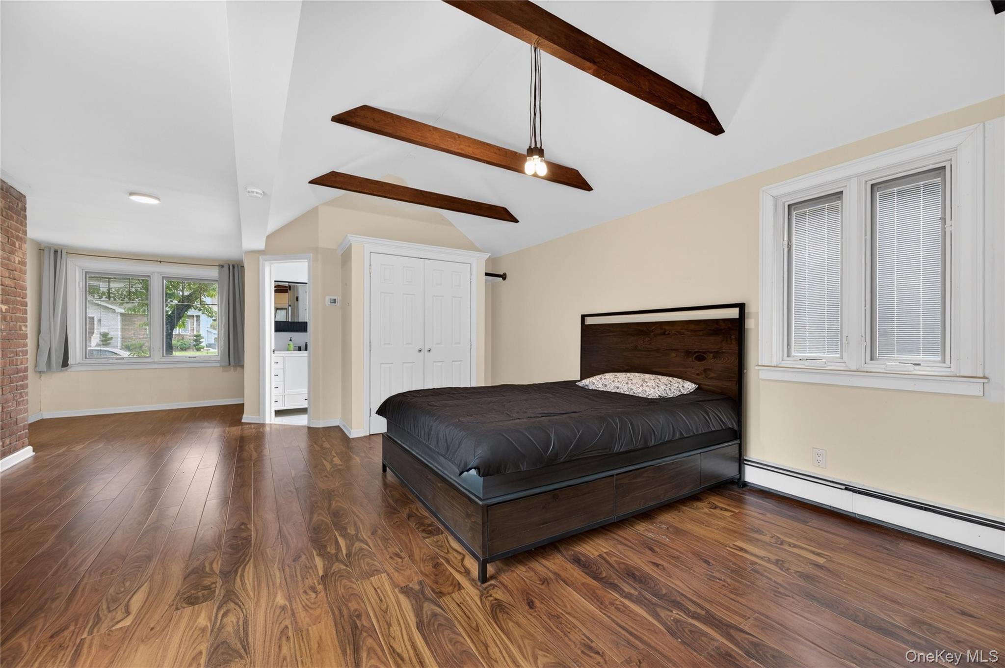  161 Greenway W, New Hyde Park, NY, 11040 - 物件實景