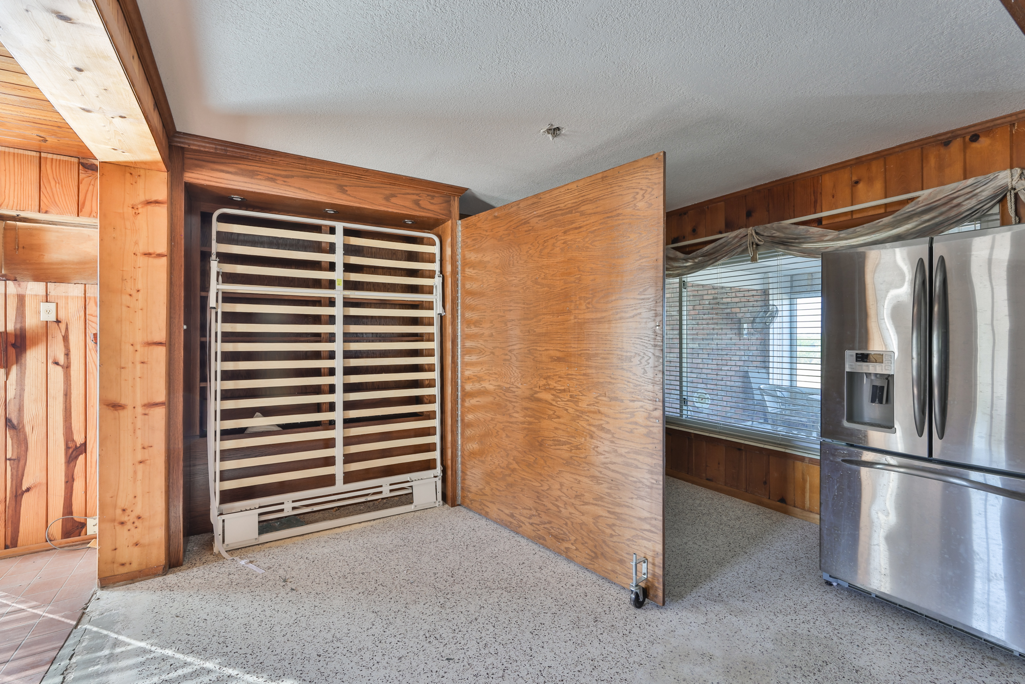 Ruskin, Florida, 33570, United States, 3 Bedrooms Bedrooms, ,2 BathroomsBathrooms,Residential,For Sale,2002551