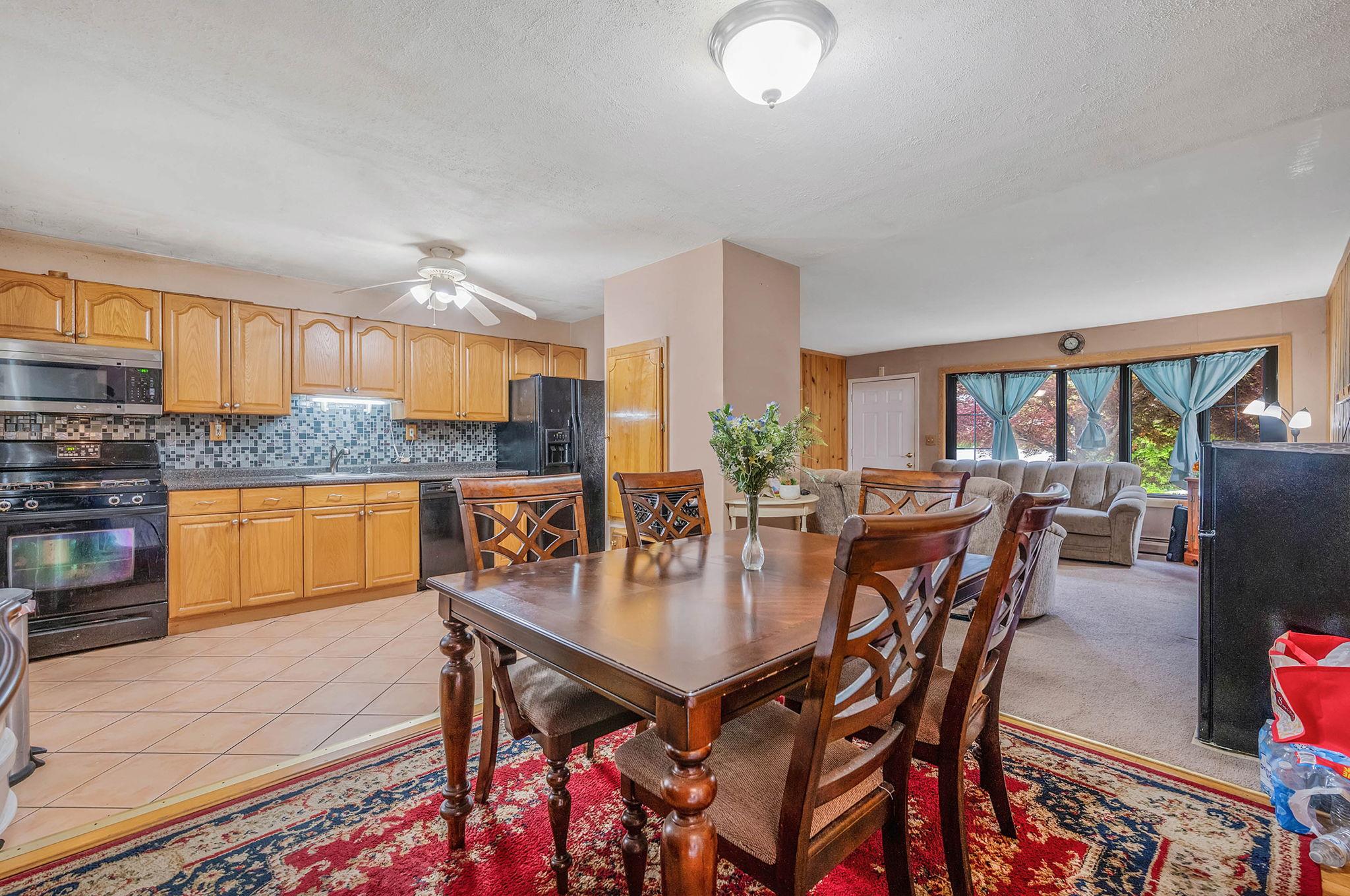 Centereach, New York, 11720, United States, 3 Bedrooms Bedrooms, ,3 BathroomsBathrooms,Residential,For Sale,1821298