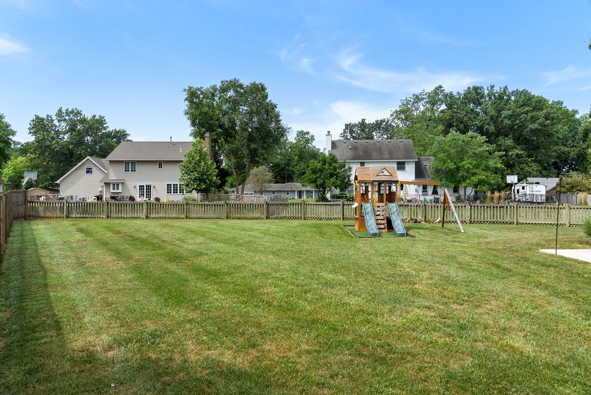 Terre Haute, Indiana, 47803, United States, 5 Bedrooms Bedrooms, ,4 BathroomsBathrooms,Residential,For Sale,1942533
