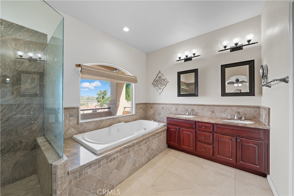 Canyon Lake, California, 92587, United States, 6 Bedrooms Bedrooms, ,5 BathroomsBathrooms,Residential,For Sale,1975994