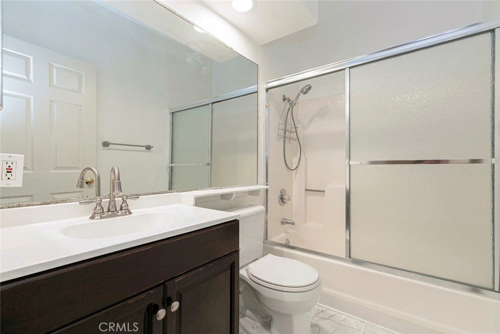 Granada Hills, California, 91344, United States, 2 Bedrooms Bedrooms, ,2 BathroomsBathrooms,Residential,For Sale,1940302