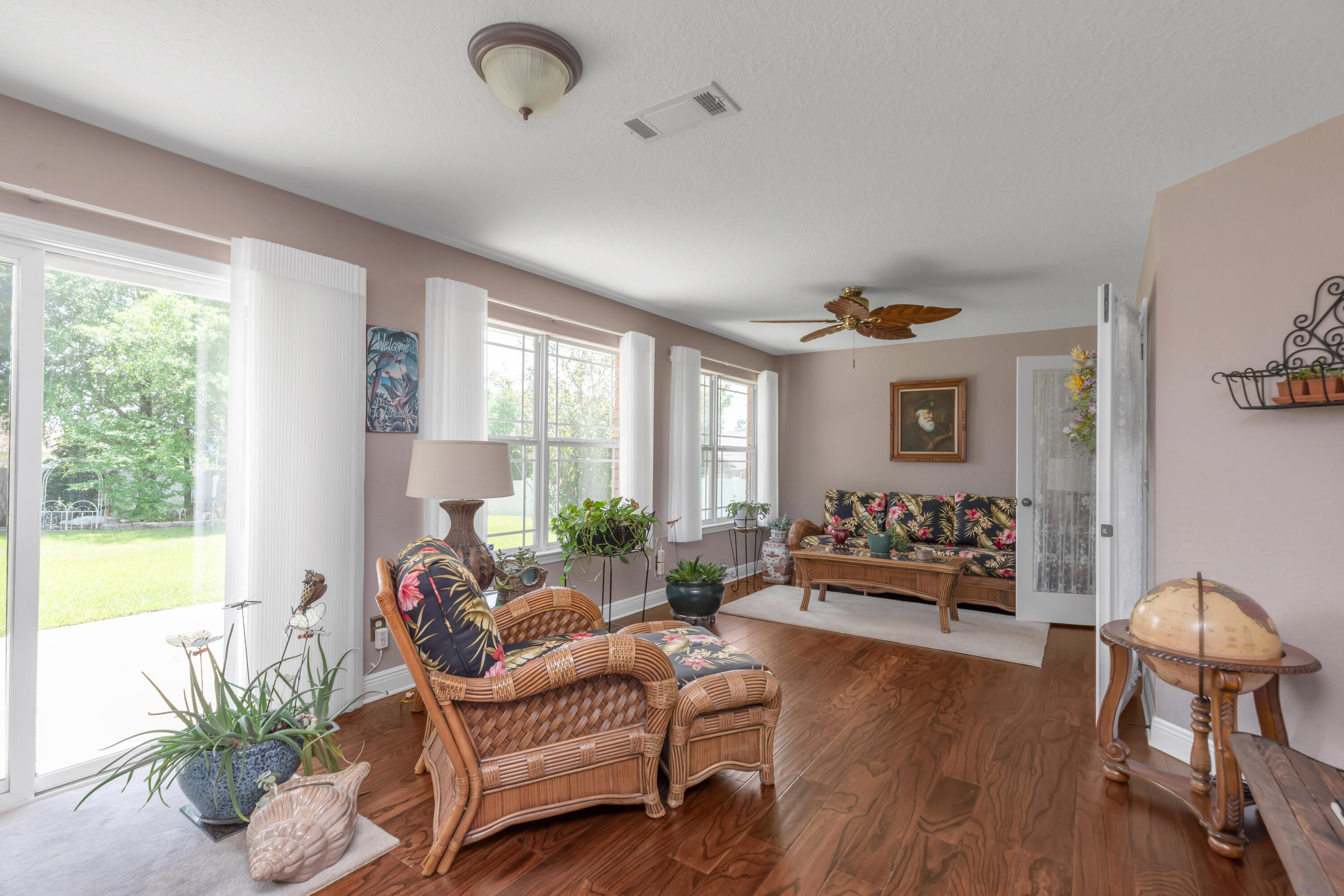 Crestview, Florida, 32536, United States, 4 Bedrooms Bedrooms, ,3 BathroomsBathrooms,Residential,For Sale,1827914