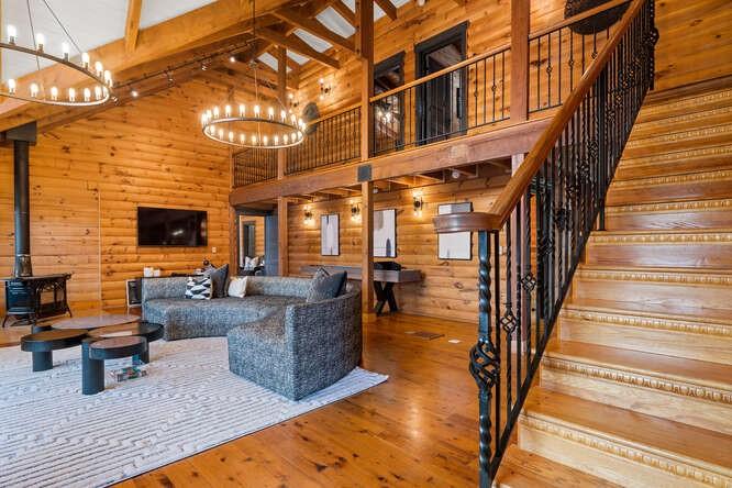 Carrollton, Georgia, 30116, United States, 5 Bedrooms Bedrooms, ,5 BathroomsBathrooms,Residential,For Sale,1803971