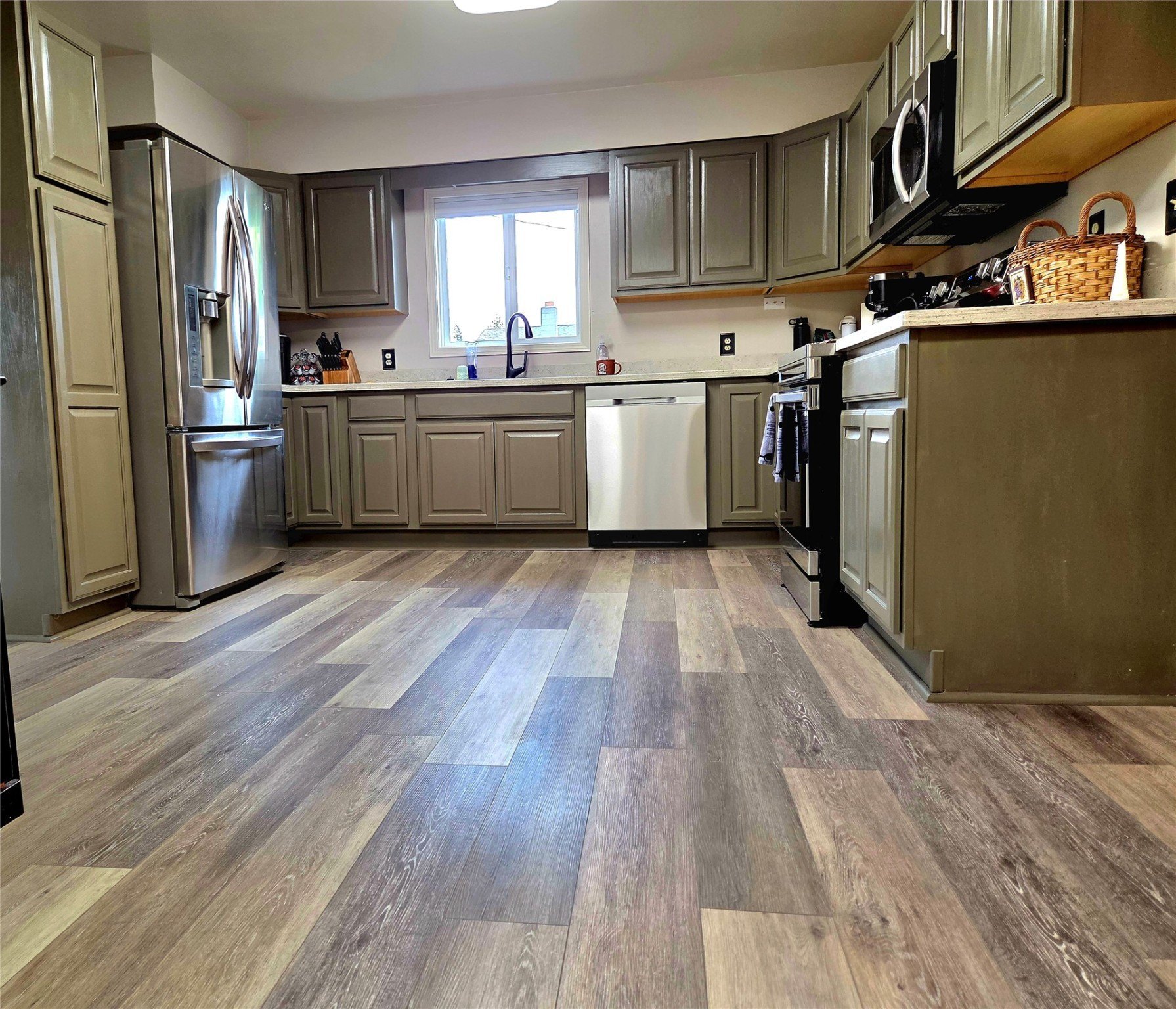 Great Falls, Montana, 59404, United States, 5 Bedrooms Bedrooms, ,3 BathroomsBathrooms,Residential,For Sale,1984252