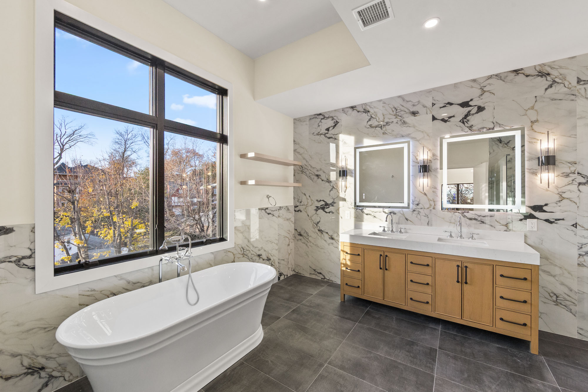  61 Edgewater Road, Cliffside Park, NJ, 07010 - 物件實景