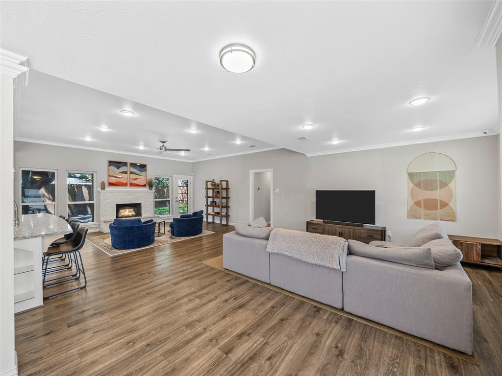 Dallas, Texas, 75229, United States, 3 Bedrooms Bedrooms, ,3 BathroomsBathrooms,Residential,For Sale,1912559