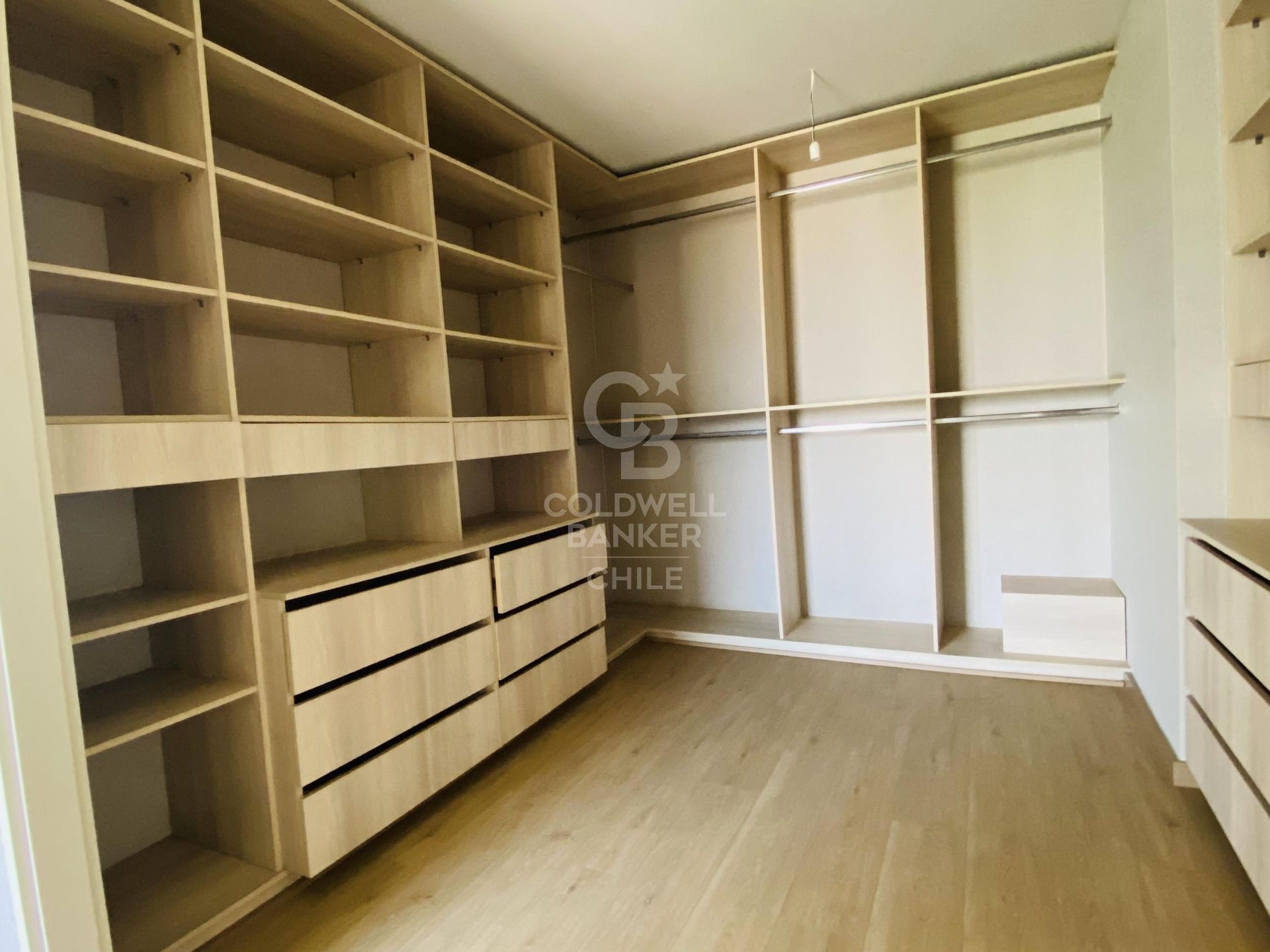 Providencia, Chile, 3 Bedrooms Bedrooms, ,3 BathroomsBathrooms,Residential,For Sale,1751350