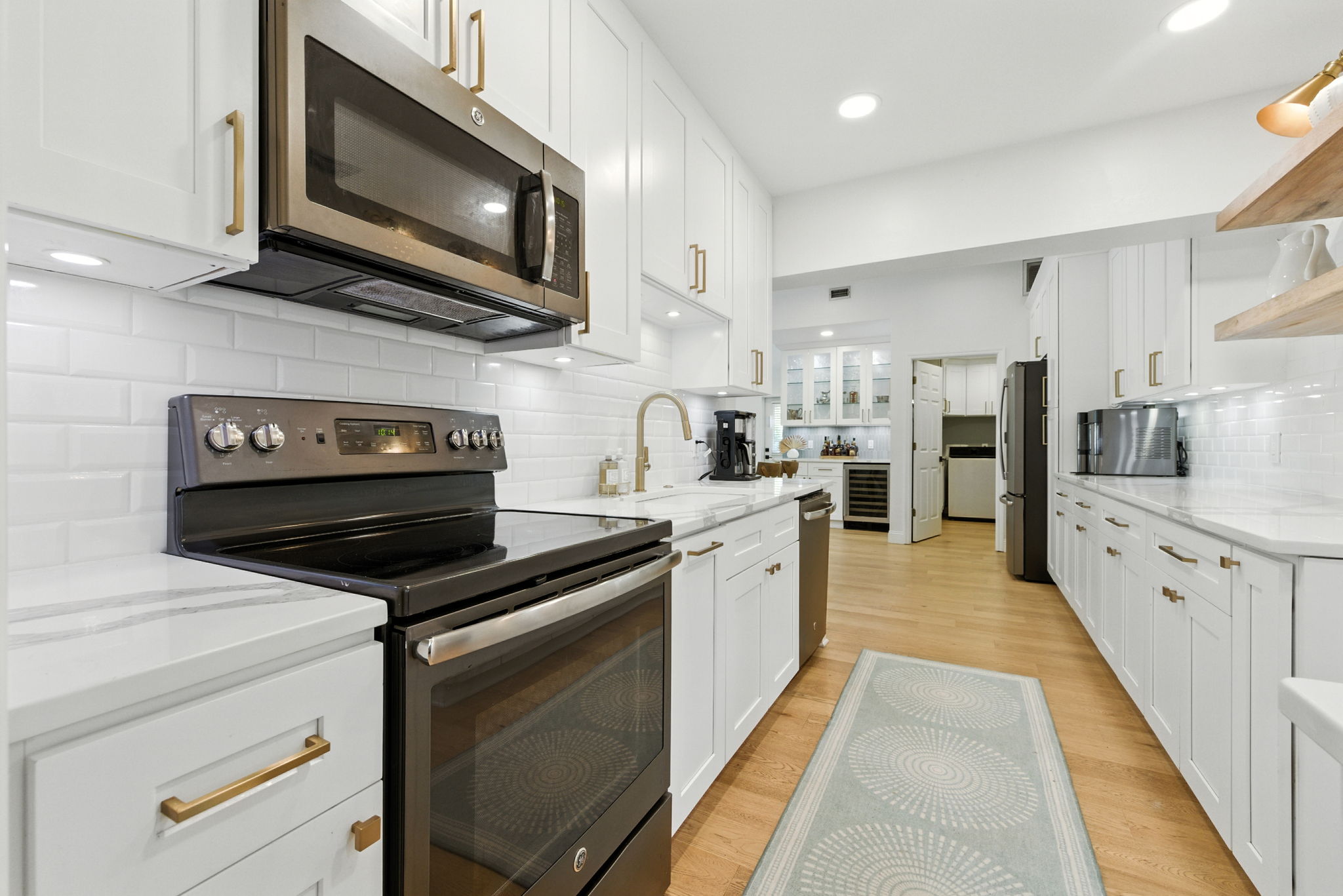 Tampa, Florida, 33629, United States, 3 Bedrooms Bedrooms, ,3 BathroomsBathrooms,Residential,For Sale,1923069