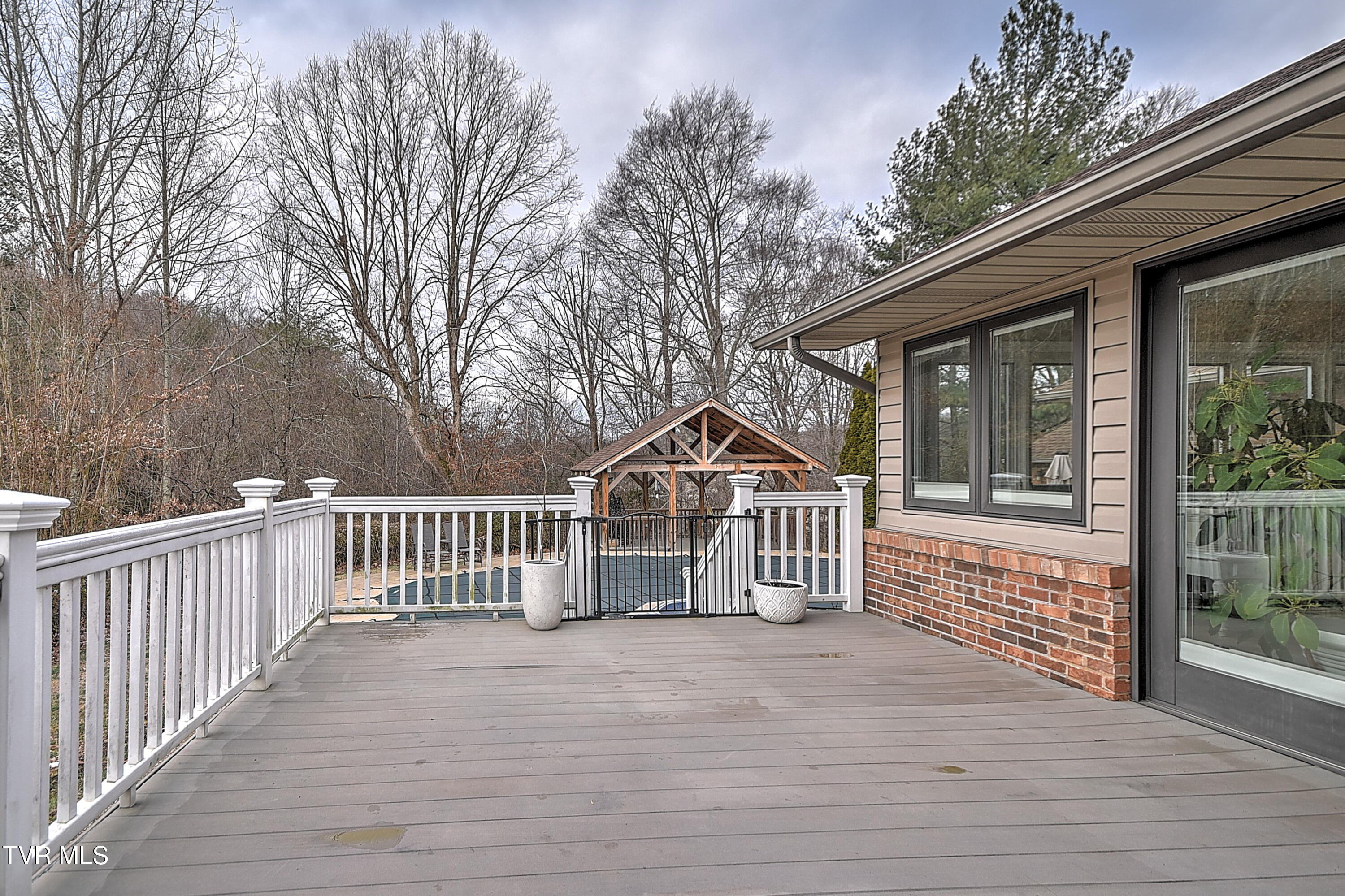 Jonesborough, Tennessee, 37659, United States, 6 Bedrooms Bedrooms, ,6 BathroomsBathrooms,Residential,For Sale,2011777