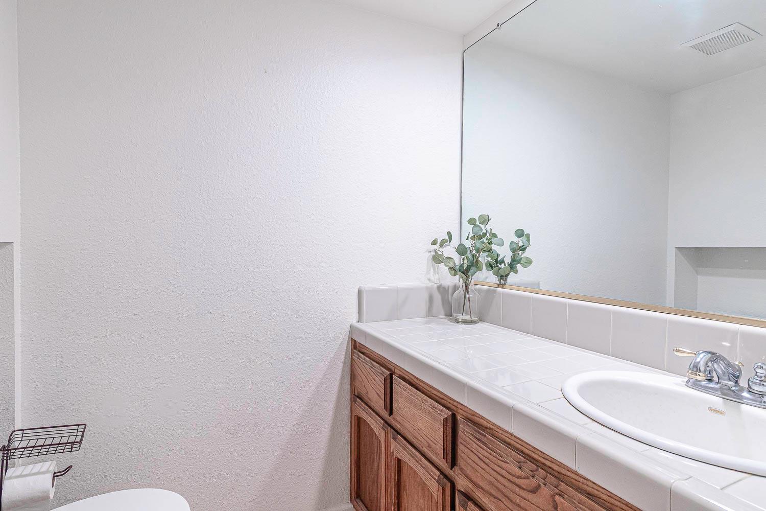 Oakdale, California, 95361, United States, 3 Bedrooms Bedrooms, ,3 BathroomsBathrooms,Residential,For Sale,1998685