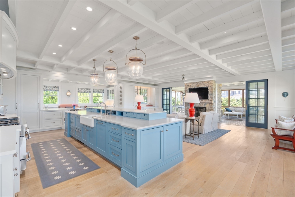 Oak Bluffs, Massachusetts, 02557, United States, 8 Bedrooms Bedrooms, ,9 BathroomsBathrooms,Residential,For Sale,1848541