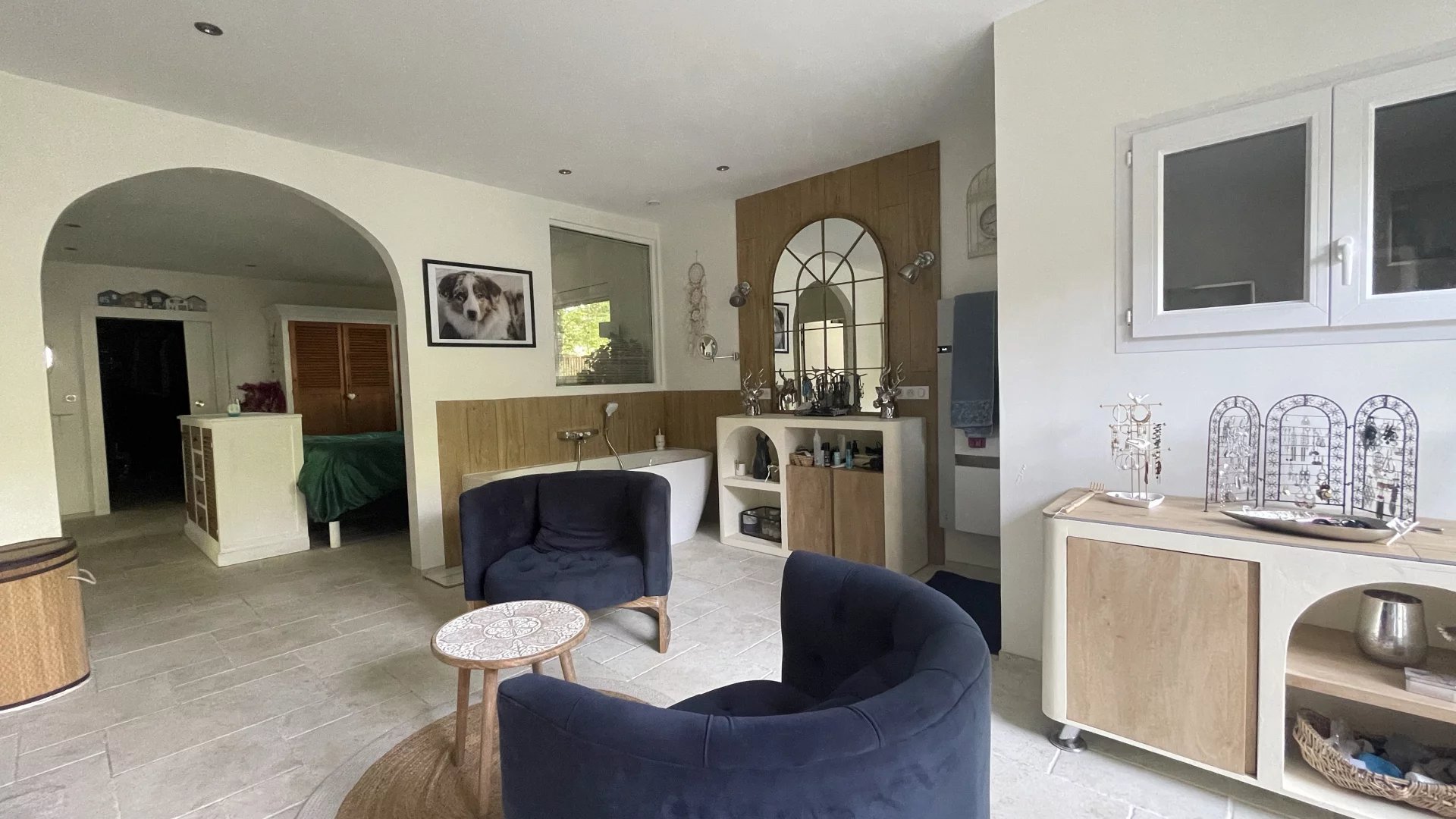 Bois-le-Roi, Île-de-France, 77590, FR, 4 Bedrooms Bedrooms, ,2 BathroomsBathrooms,Residential,For Sale,1986489