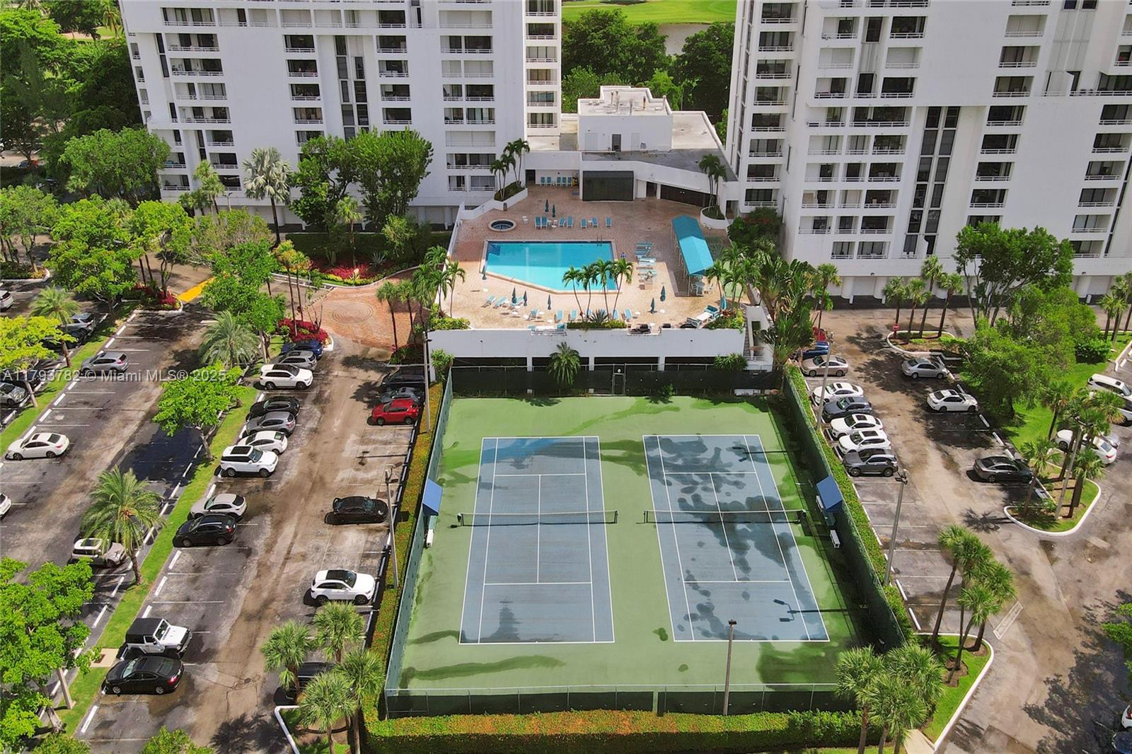 Aventura, Florida, 33180, United States, 5 Bedrooms Bedrooms, ,4 BathroomsBathrooms,Residential,For Sale,1794425