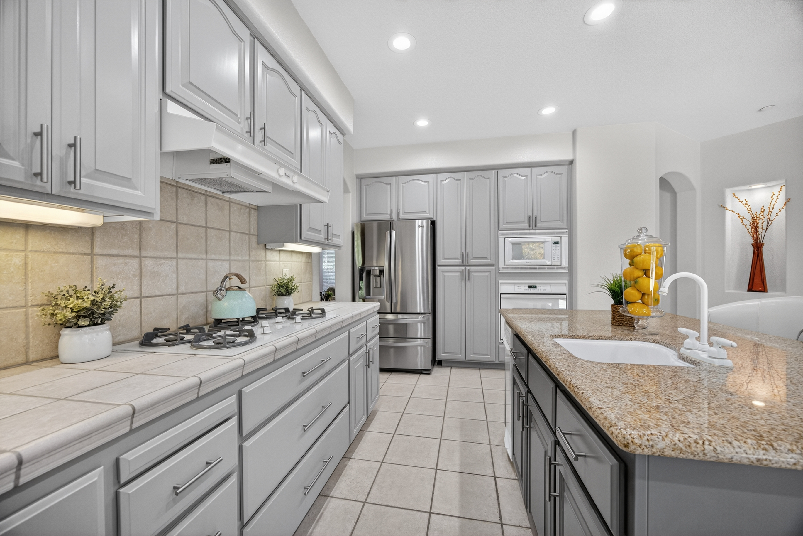  5500 Tierra Gardens Lane, Carmichael, CA 95608 - 物件實景