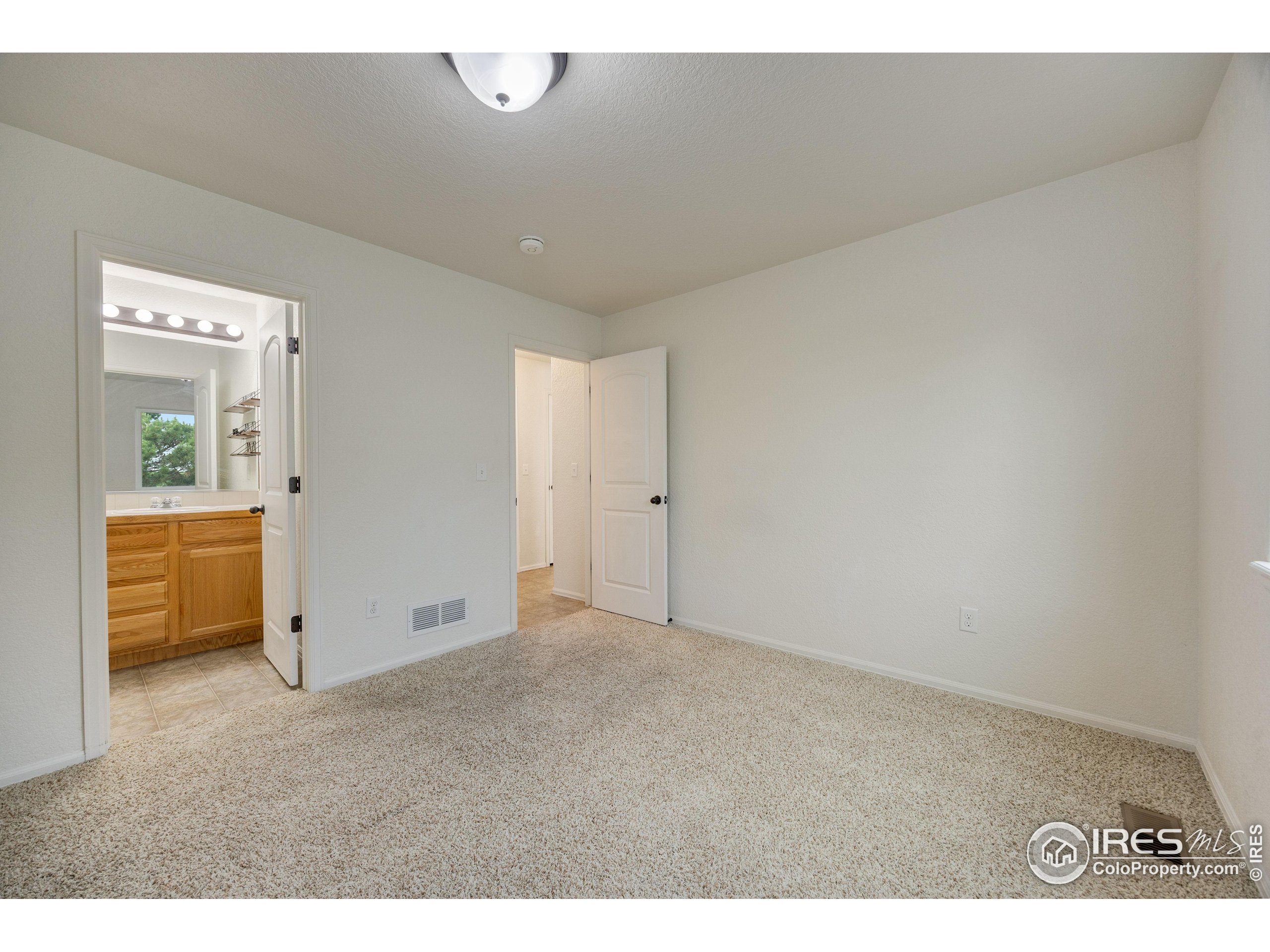 Fort Collins, Colorado, 80524, United States, 5 Bedrooms Bedrooms, ,4 BathroomsBathrooms,Residential,For Sale,1939496
