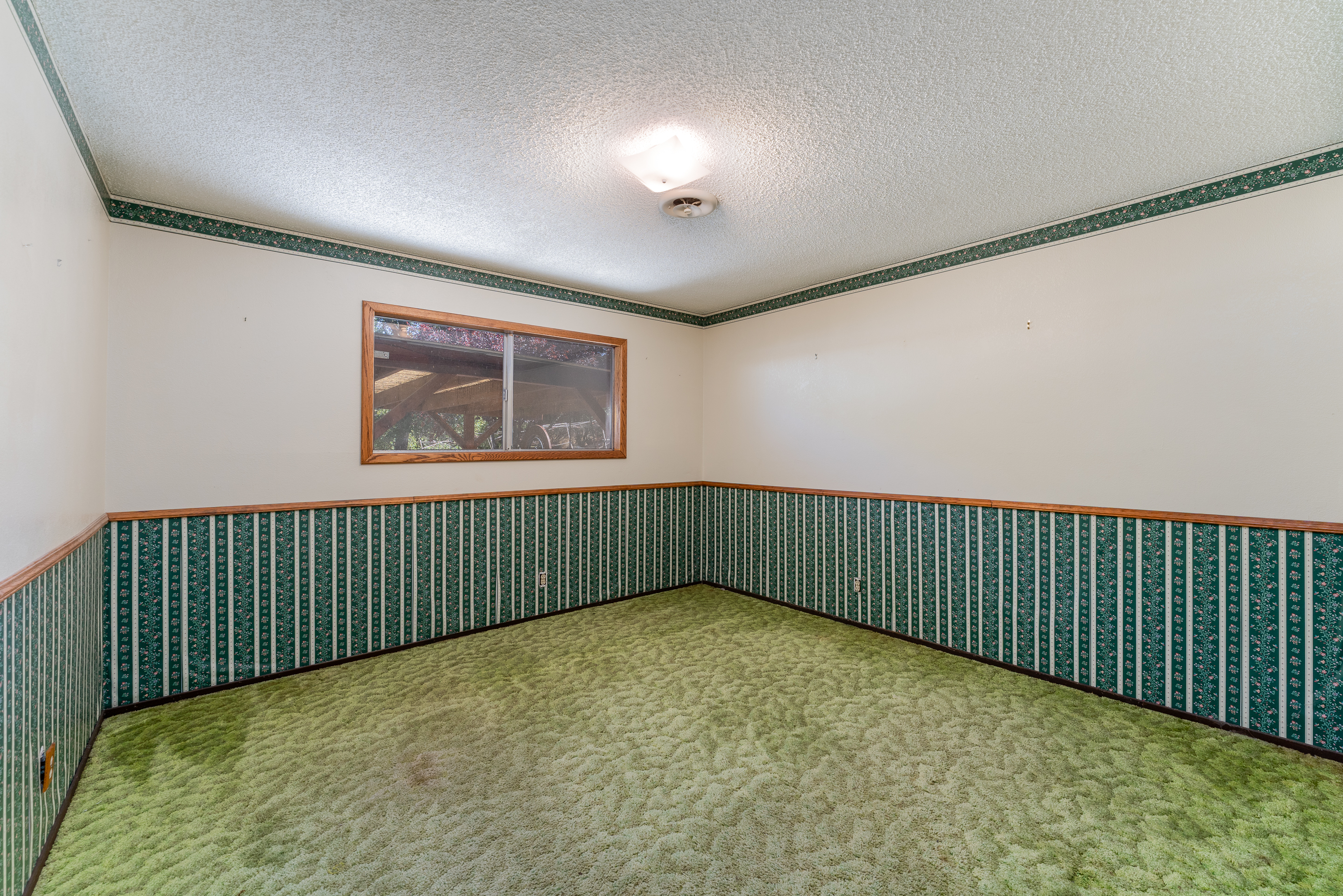 Ukiah, California, 95482, United States, 4 Bedrooms Bedrooms, ,2 BathroomsBathrooms,Residential,For Sale,1949294