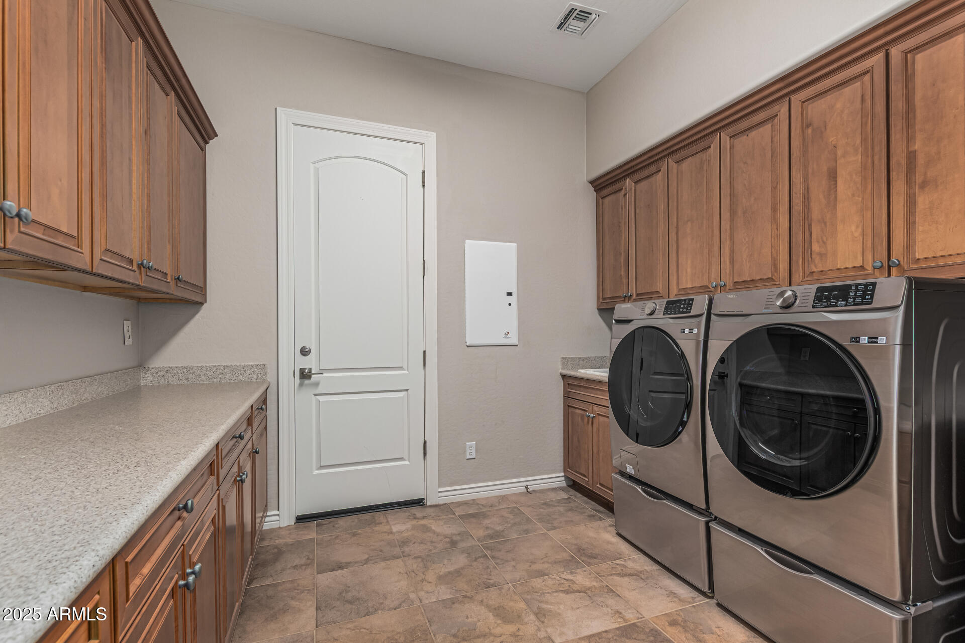 Sun City West, Arizona, 85375, United States, 2 Bedrooms Bedrooms, ,3 BathroomsBathrooms,Residential,For Sale,1992103