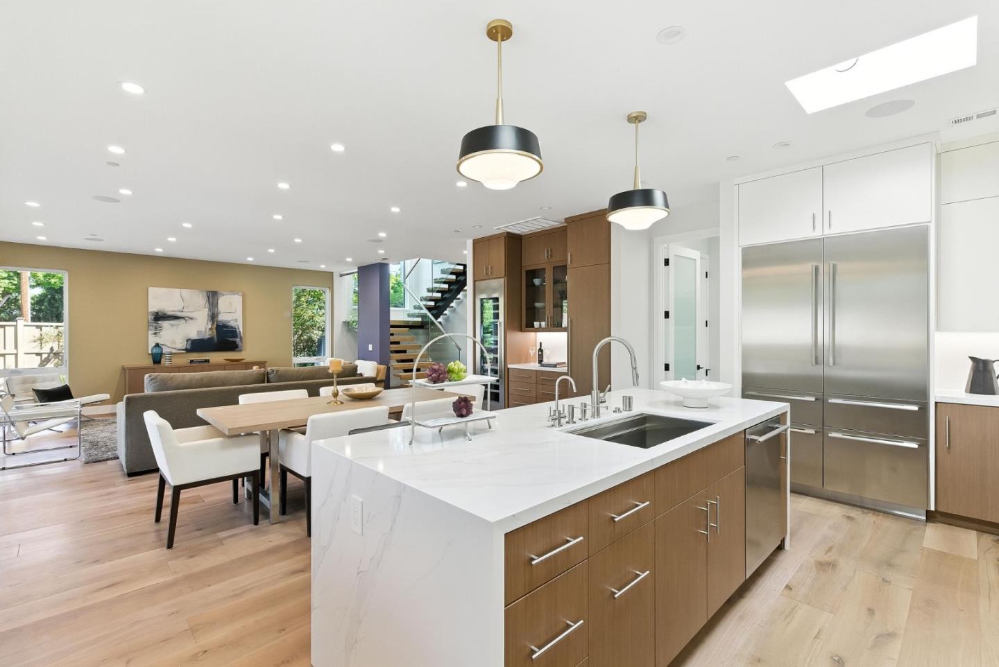 Palo Alto, California, 94303, United States, 4 Bedrooms Bedrooms, ,5 BathroomsBathrooms,Residential,For Sale,1906712