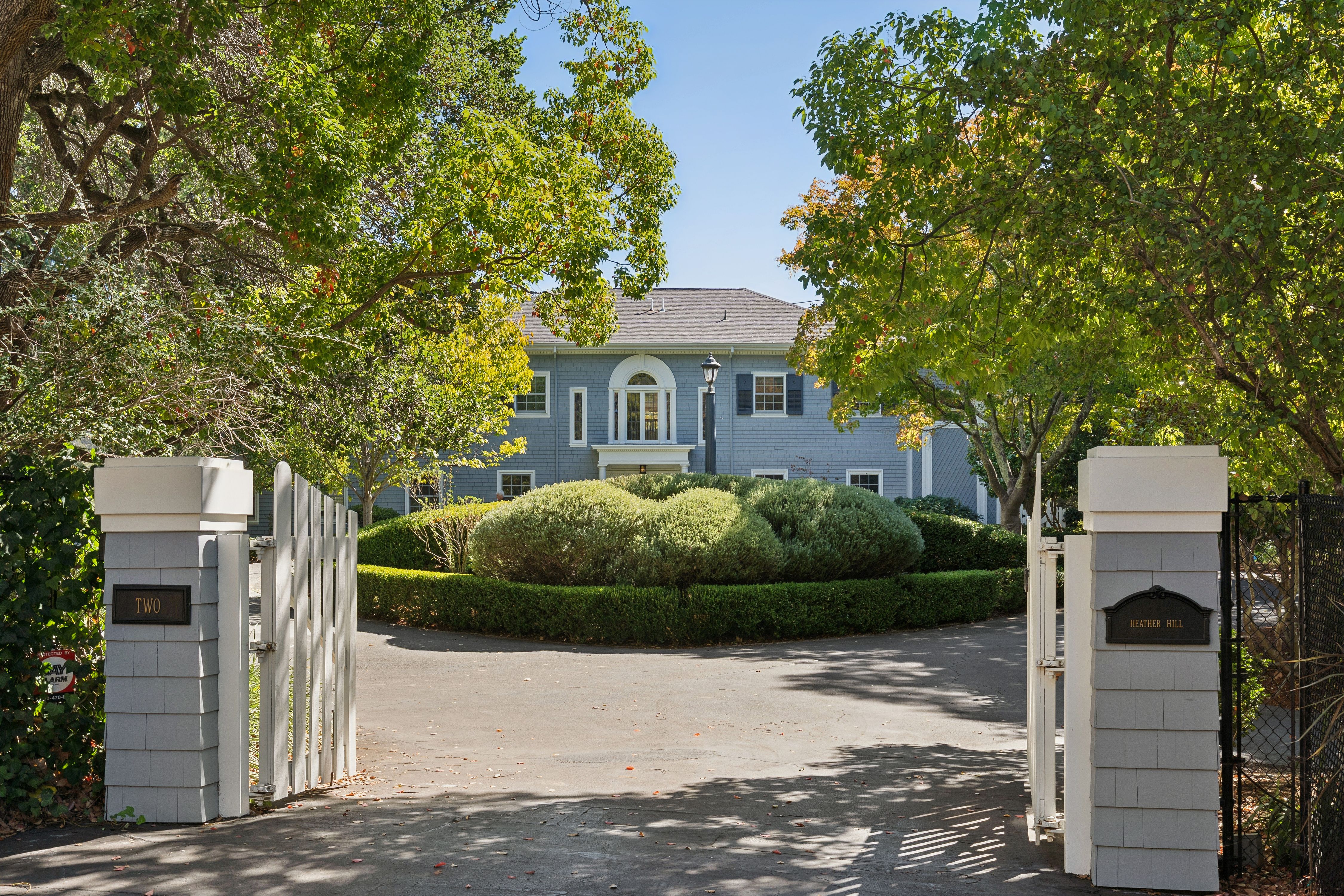  Heather Hill: Magical Georgian Estate on 2 Private Acres - 物件實景