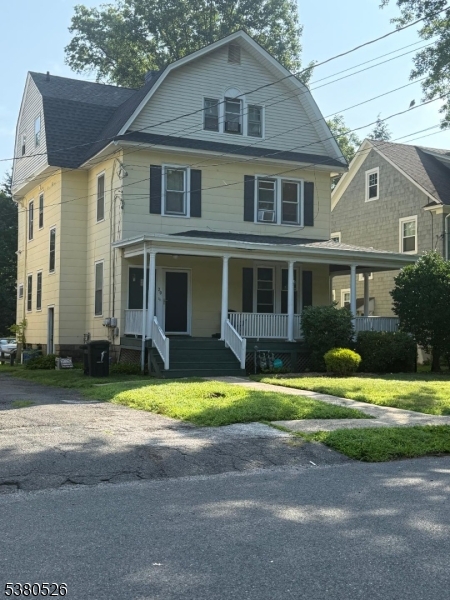 Cranford Twp., New Jersey, 07016, United States, 6 Bedrooms Bedrooms, ,4 BathroomsBathrooms,Residential,For Sale,1927229