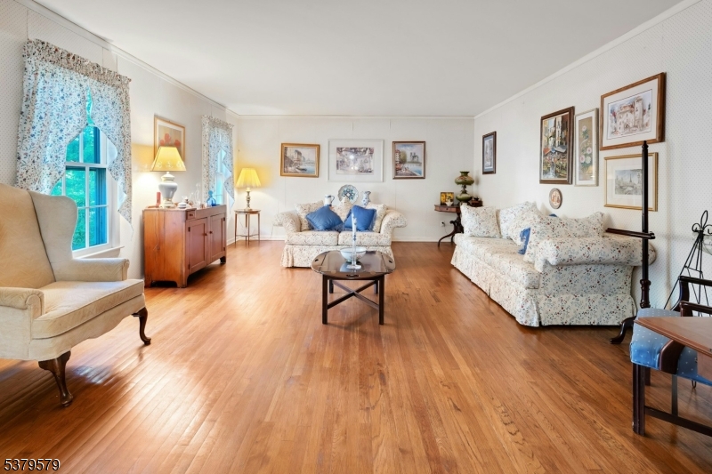 Randolph Twp., New Jersey, 07869, United States, 4 Bedrooms Bedrooms, ,3 BathroomsBathrooms,Residential,For Sale,1925616