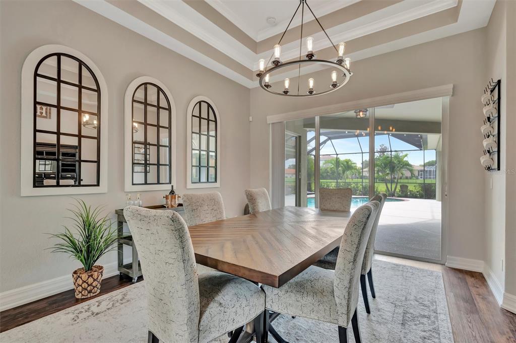 Bradenton, Florida, 34212, United States, 3 Bedrooms Bedrooms, ,4 BathroomsBathrooms,Residential,For Sale,1910869