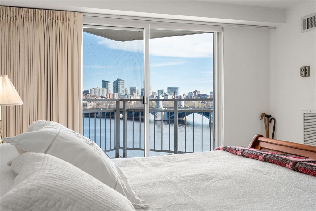 Cambridge, Massachusetts, 02142, United States, 2 Bedrooms Bedrooms, ,3 BathroomsBathrooms,Residential,For Sale,1784887