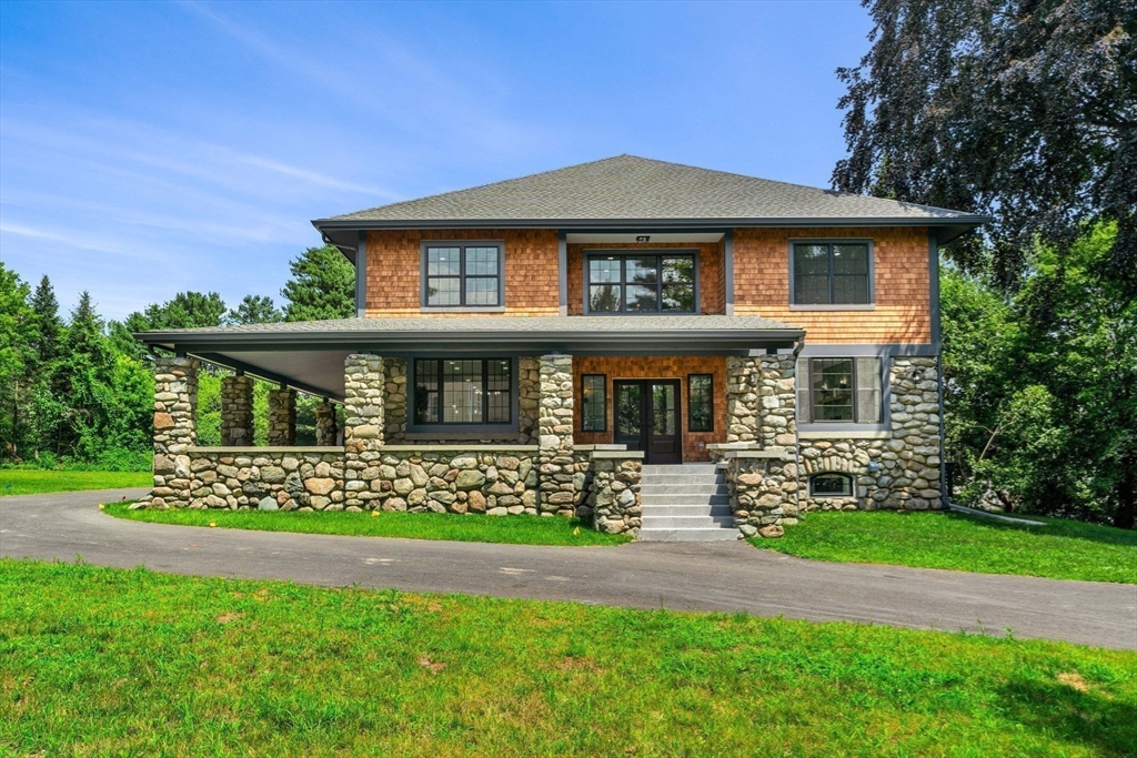 Natick, Massachusetts, 01760, United States, 5 Bedrooms Bedrooms, ,6 BathroomsBathrooms,Residential,For Sale,1901321