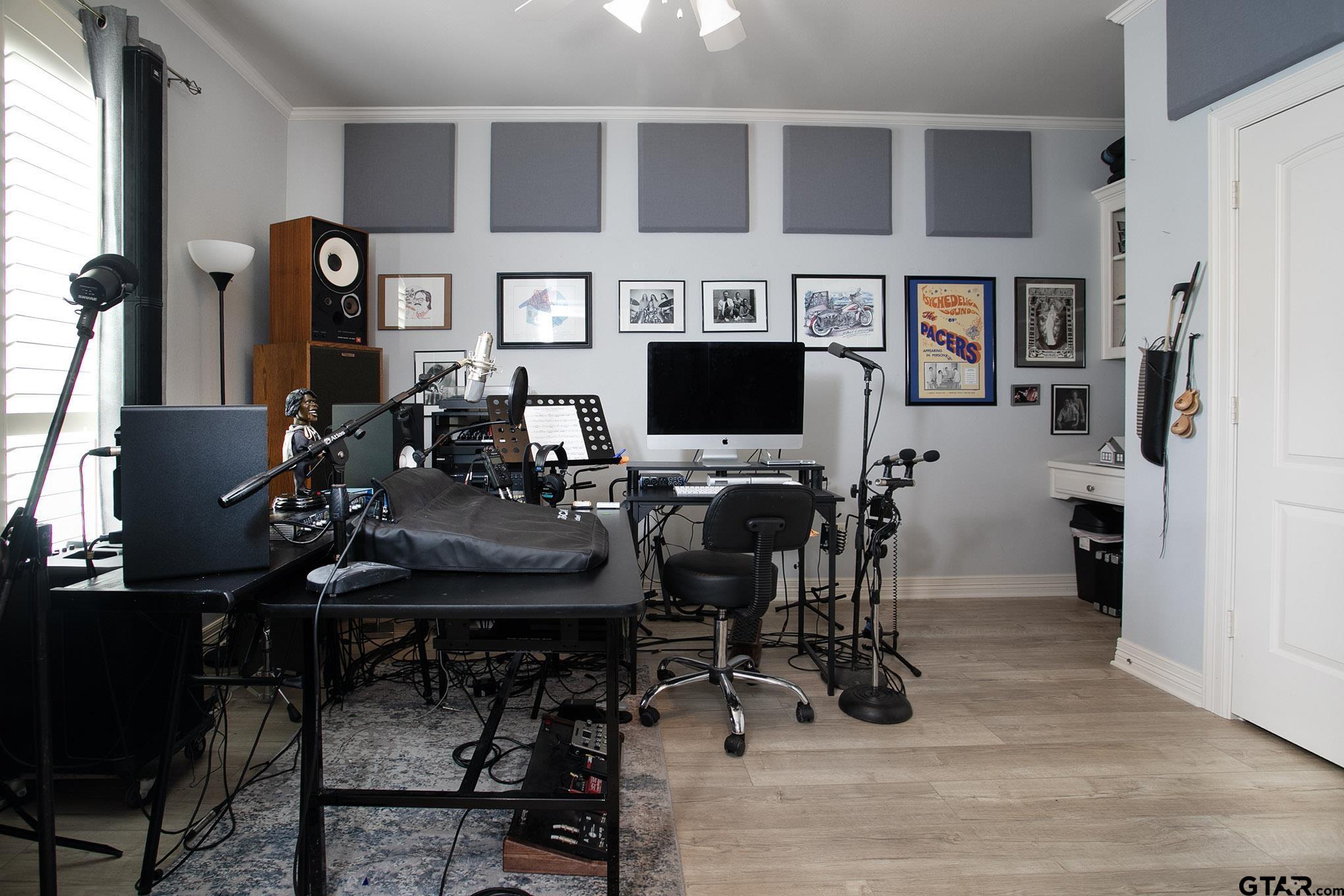 Flint, Texas, 75762, United States, 4 Bedrooms Bedrooms, ,3 BathroomsBathrooms,Residential,For Sale,1857691