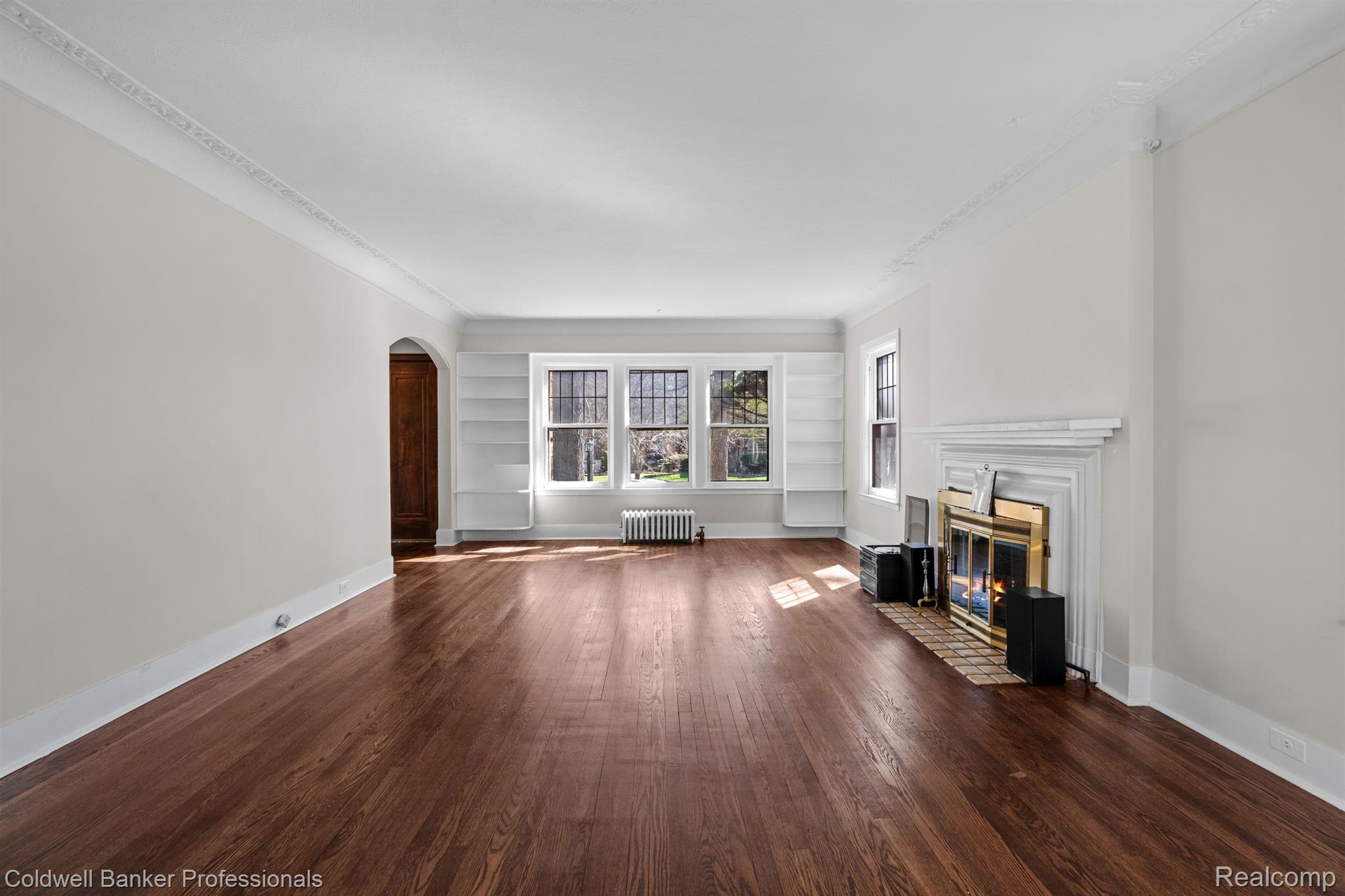 Detroit, Michigan, 48221, United States, 4 Bedrooms Bedrooms, ,5 BathroomsBathrooms,Residential,For Sale,1947184