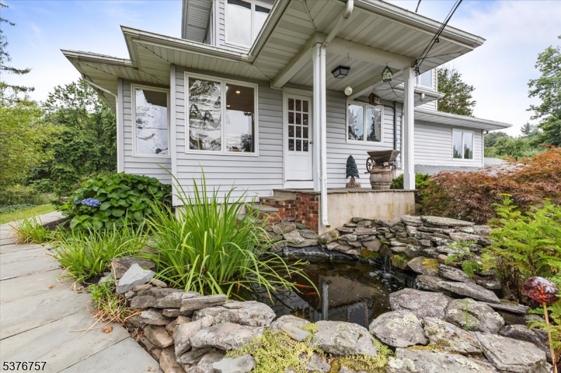 Chester Twp., New Jersey, 07836, United States, 4 Bedrooms Bedrooms, ,4 BathroomsBathrooms,Residential,For Sale,1917554