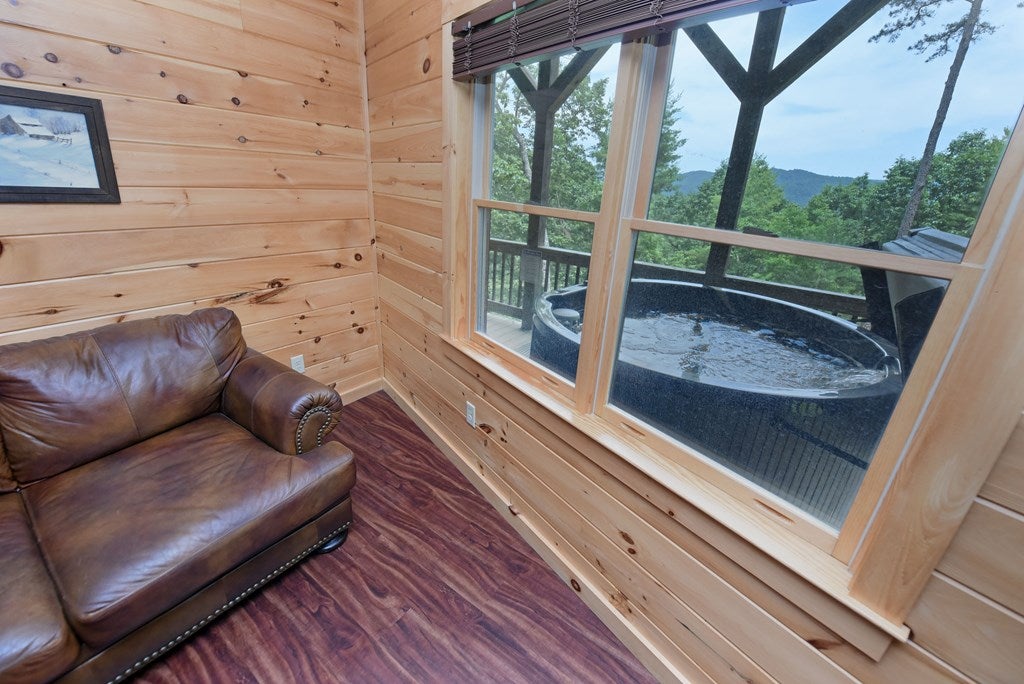 Blue Ridge, Georgia, 30513, United States, 3 Bedrooms Bedrooms, ,2 BathroomsBathrooms,Residential,For Sale,1859730